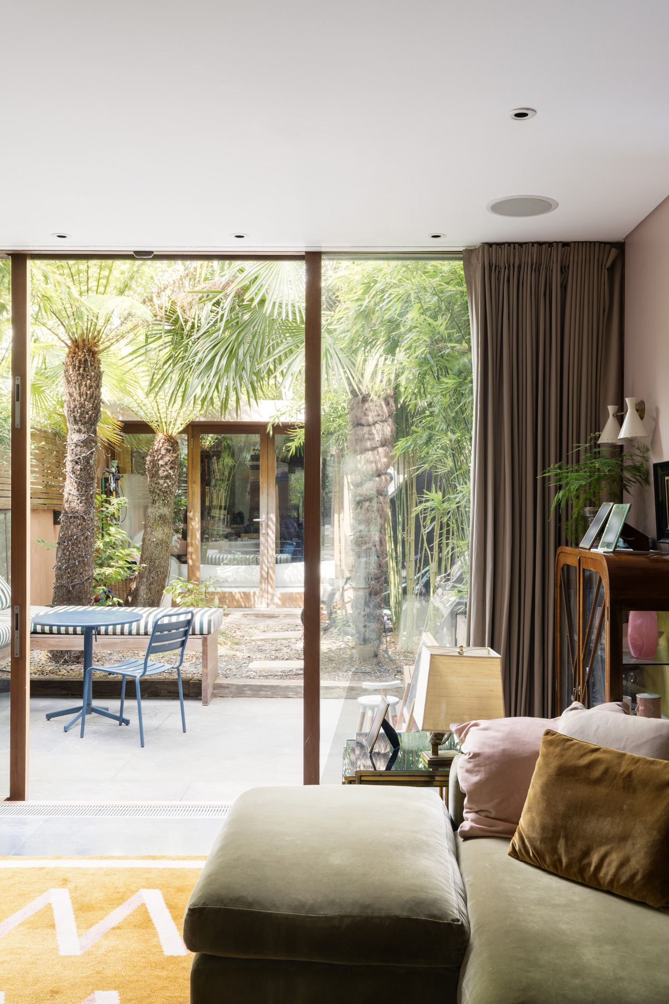 Domus-Nova-Notting-Hill-House-For-Sale-Cambridge-Gardens-19_Lo
