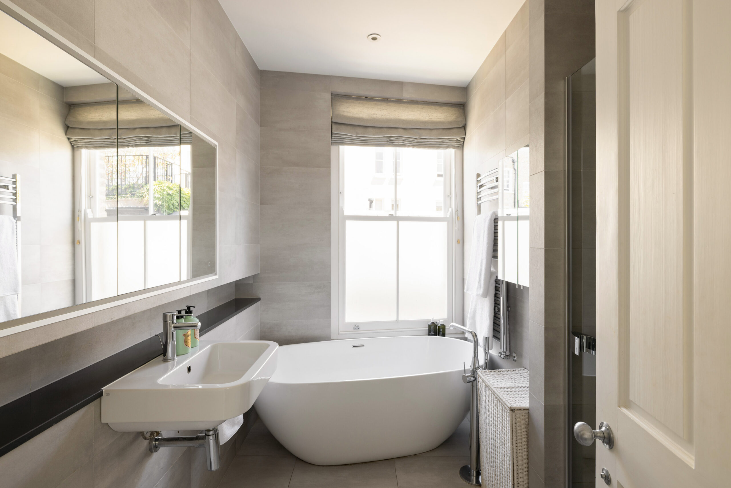 Domus-Nova-Notting-Hill-House-For-Sale-Princedale-Road-15_Lo