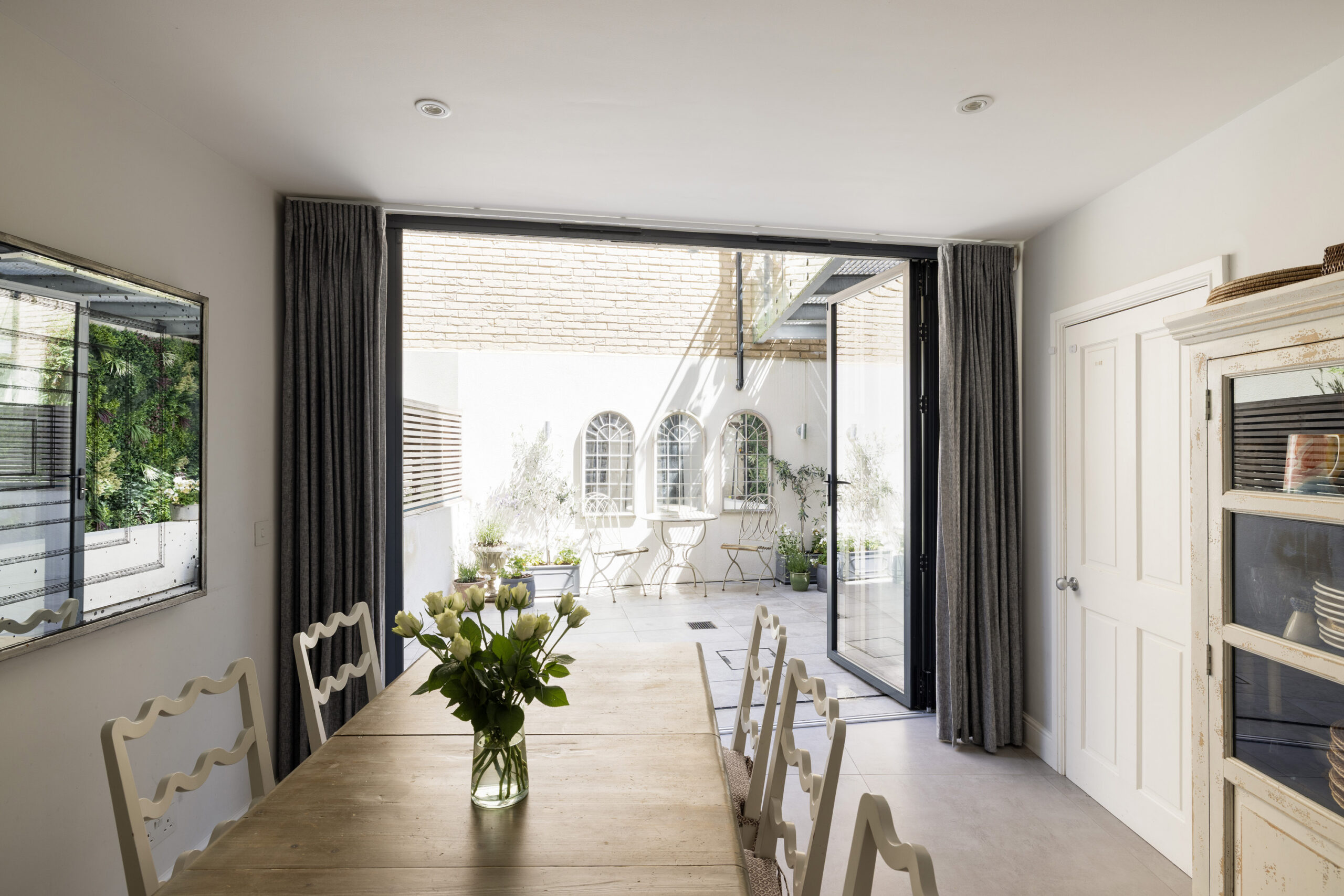 Domus-Nova-Notting-Hill-House-For-Sale-Princedale-Road-27_Lo