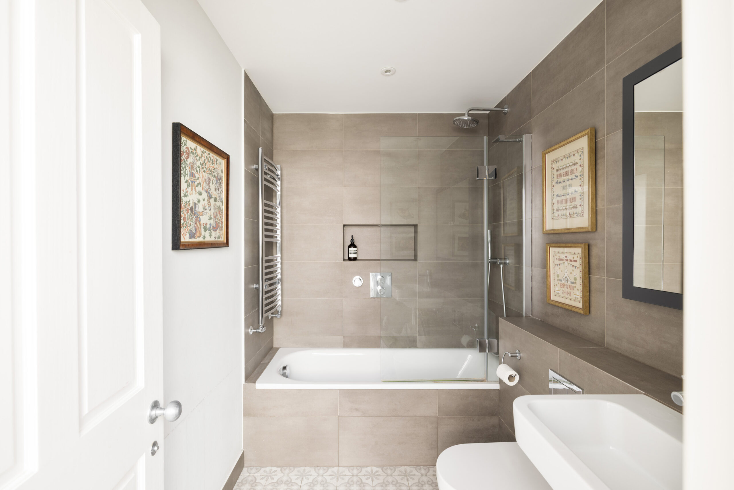 Domus-Nova-Notting-Hill-House-For-Sale-Princedale-Road-3_Lo