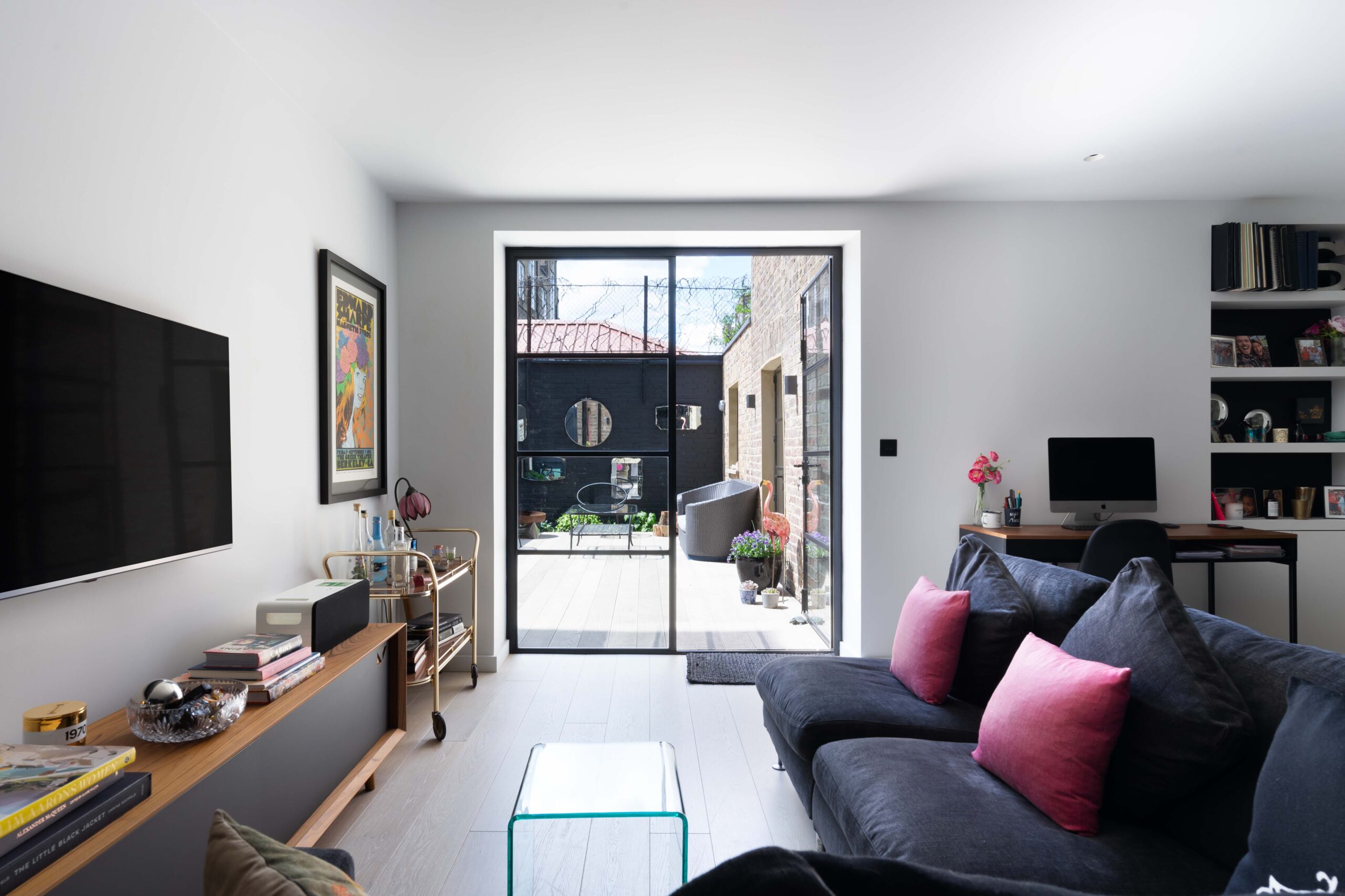 For Sale: Colville Road Notting Hill W11 contemporary television room