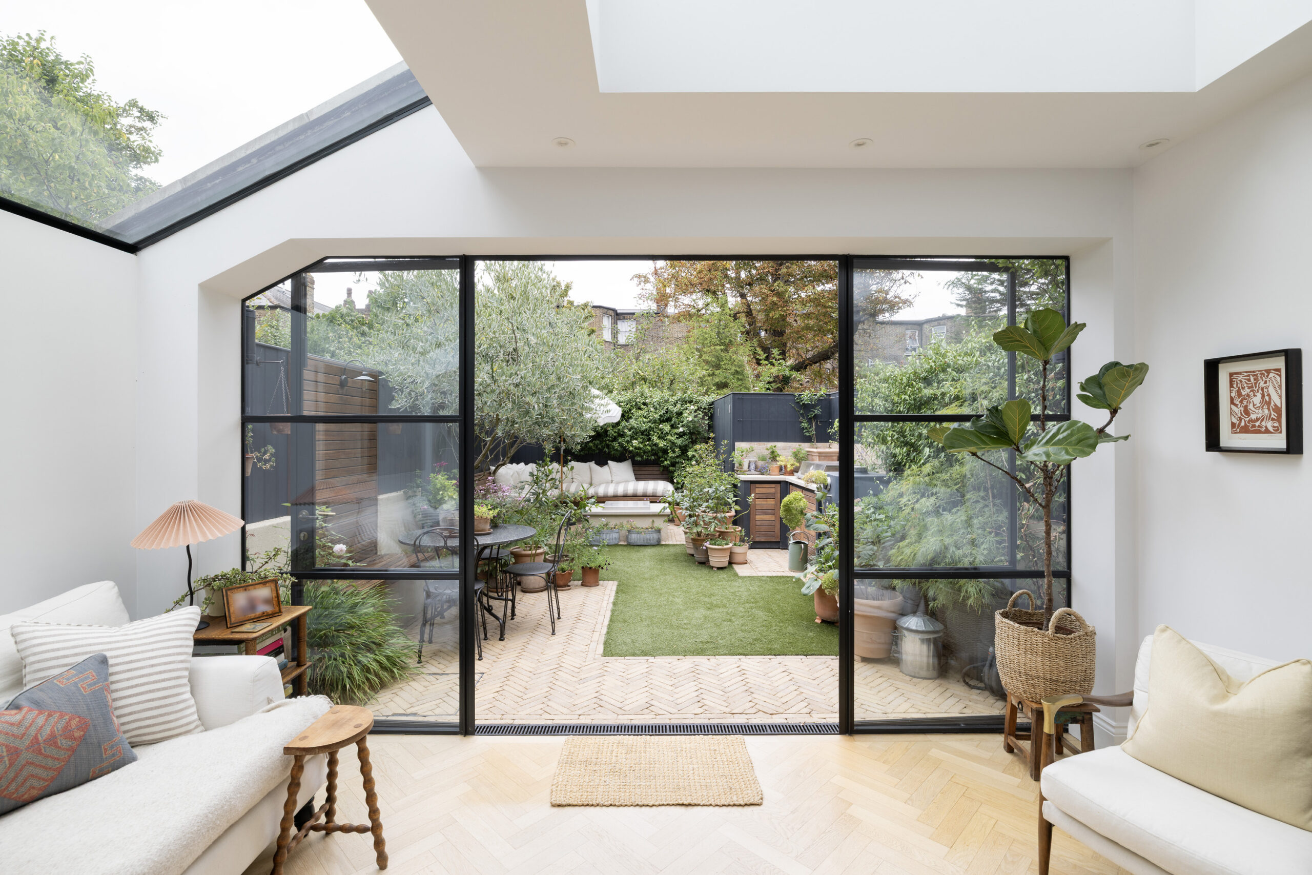 Domus-Nova-Queens-Park-House-For-Sale-Carlisle-Road-31_Lo