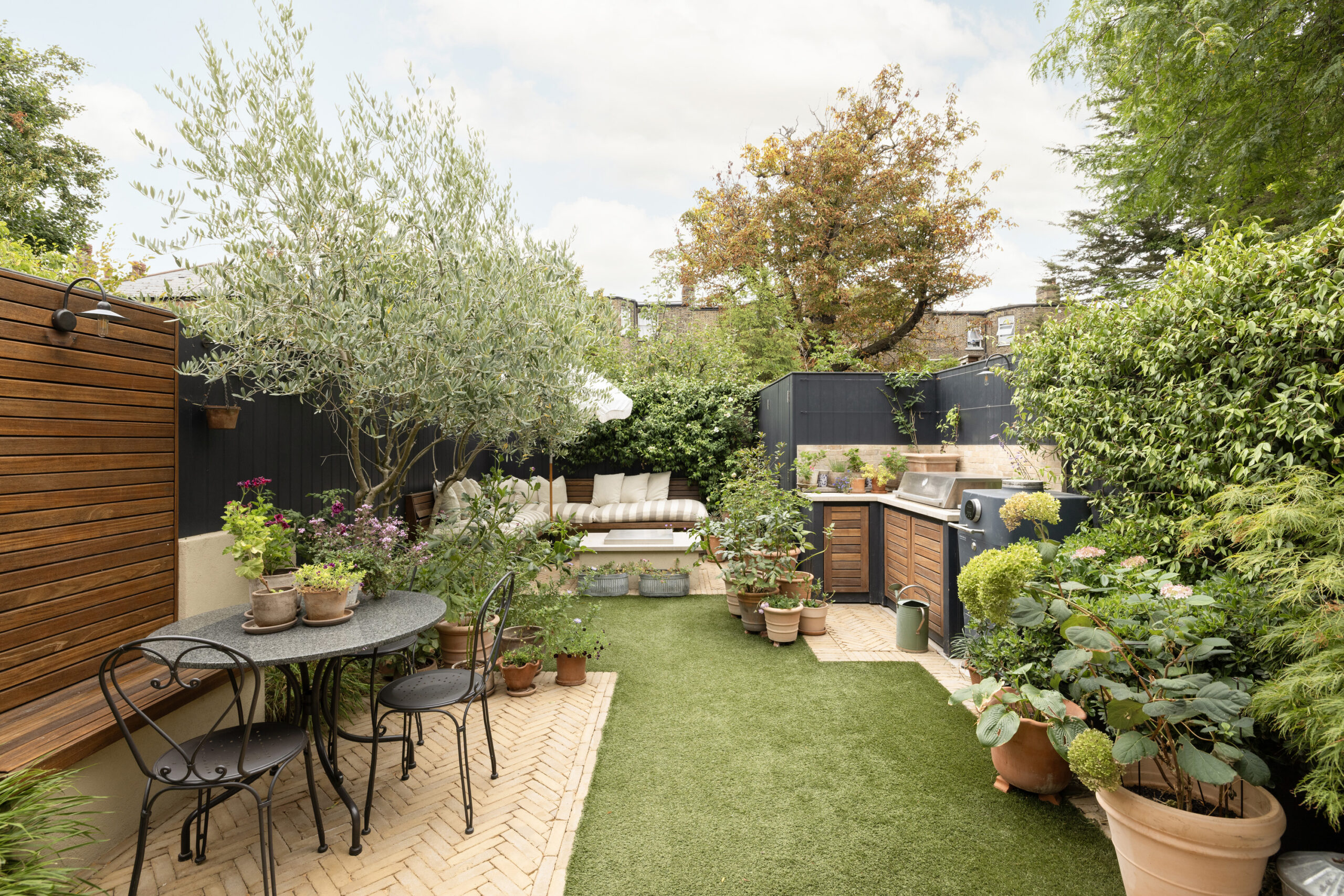 Domus-Nova-Queens-Park-House-For-Sale-Carlisle-Road-36_Lo