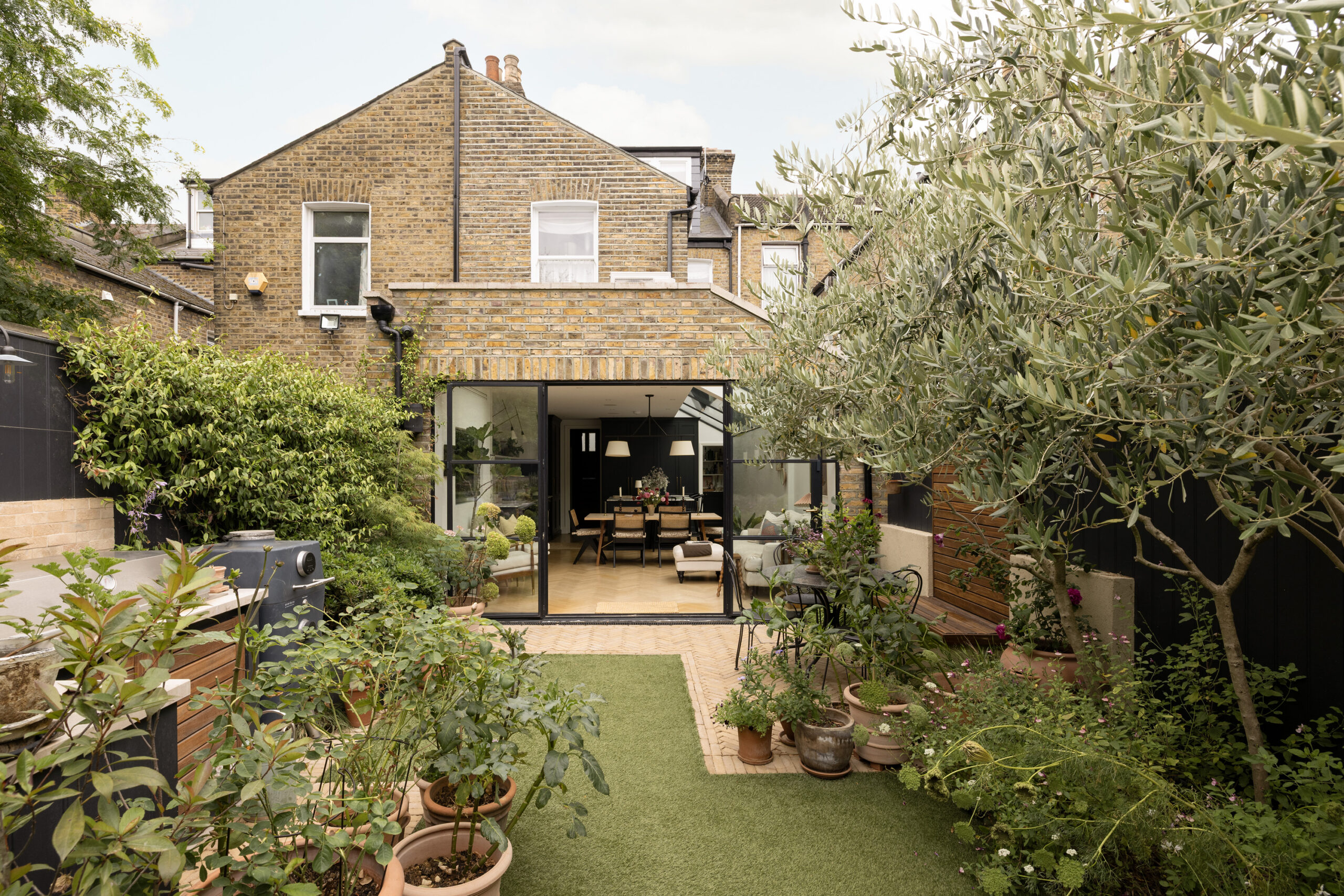 Domus-Nova-Queens-Park-House-For-Sale-Carlisle-Road-39_Lo