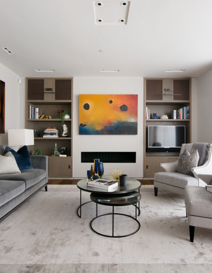 For Sale: Rede Place Notting Hill W11 monochrome interior design in reception room