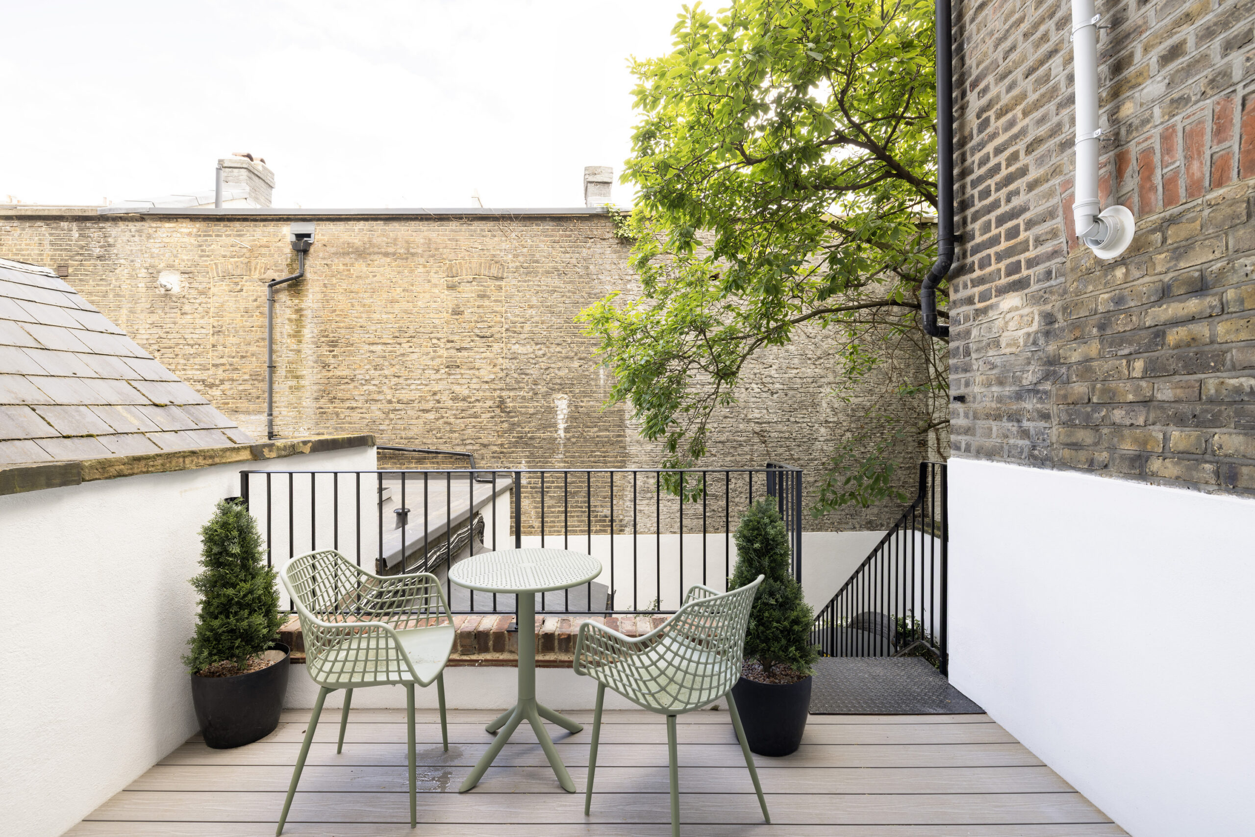 Domus-Nova-South-Kensington-Apartment-For-Sale-Roland-Gardens-10_Lo