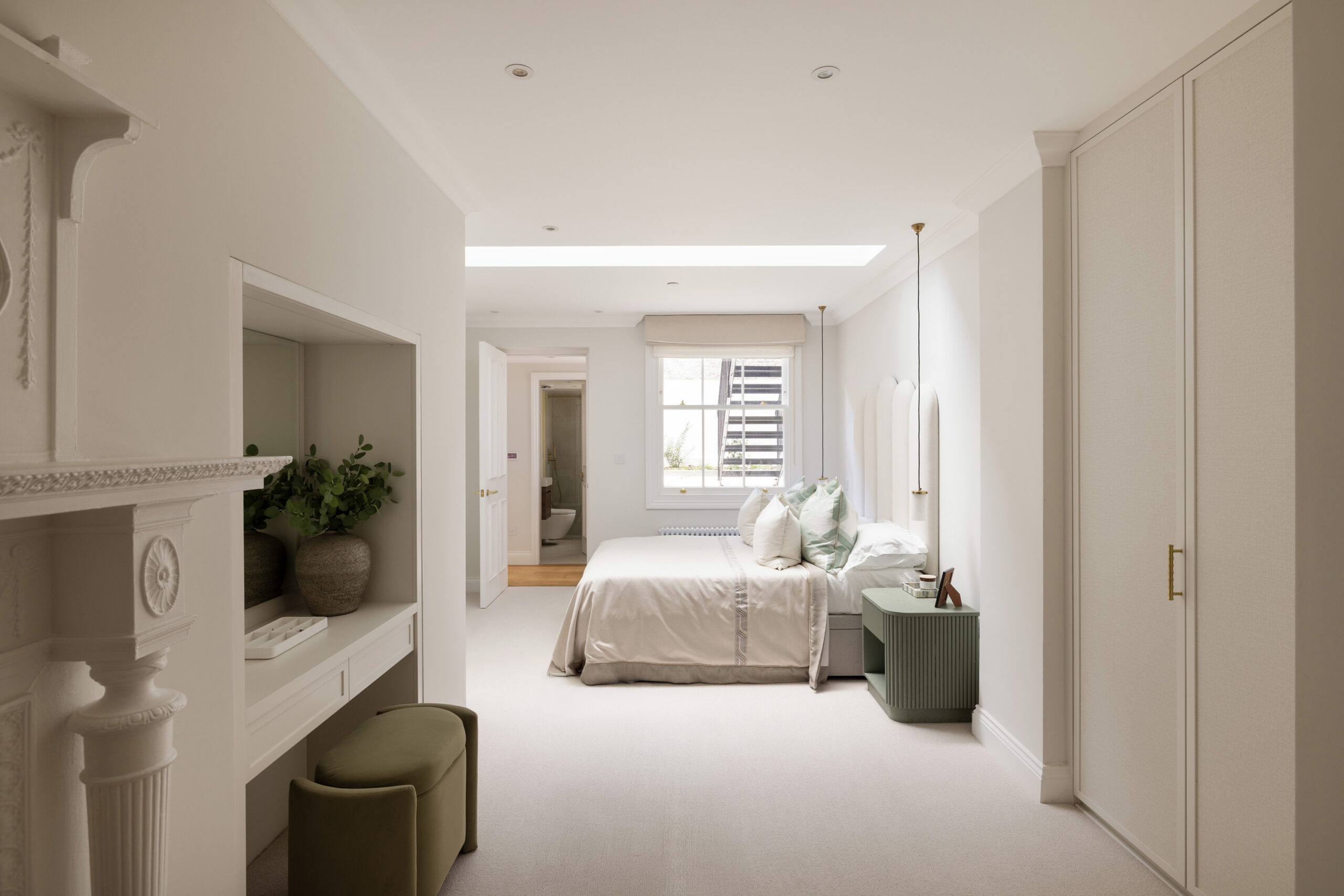 Domus-Nova-South-Kensington-Apartment-For-Sale-Roland-Gardens-19_Lo