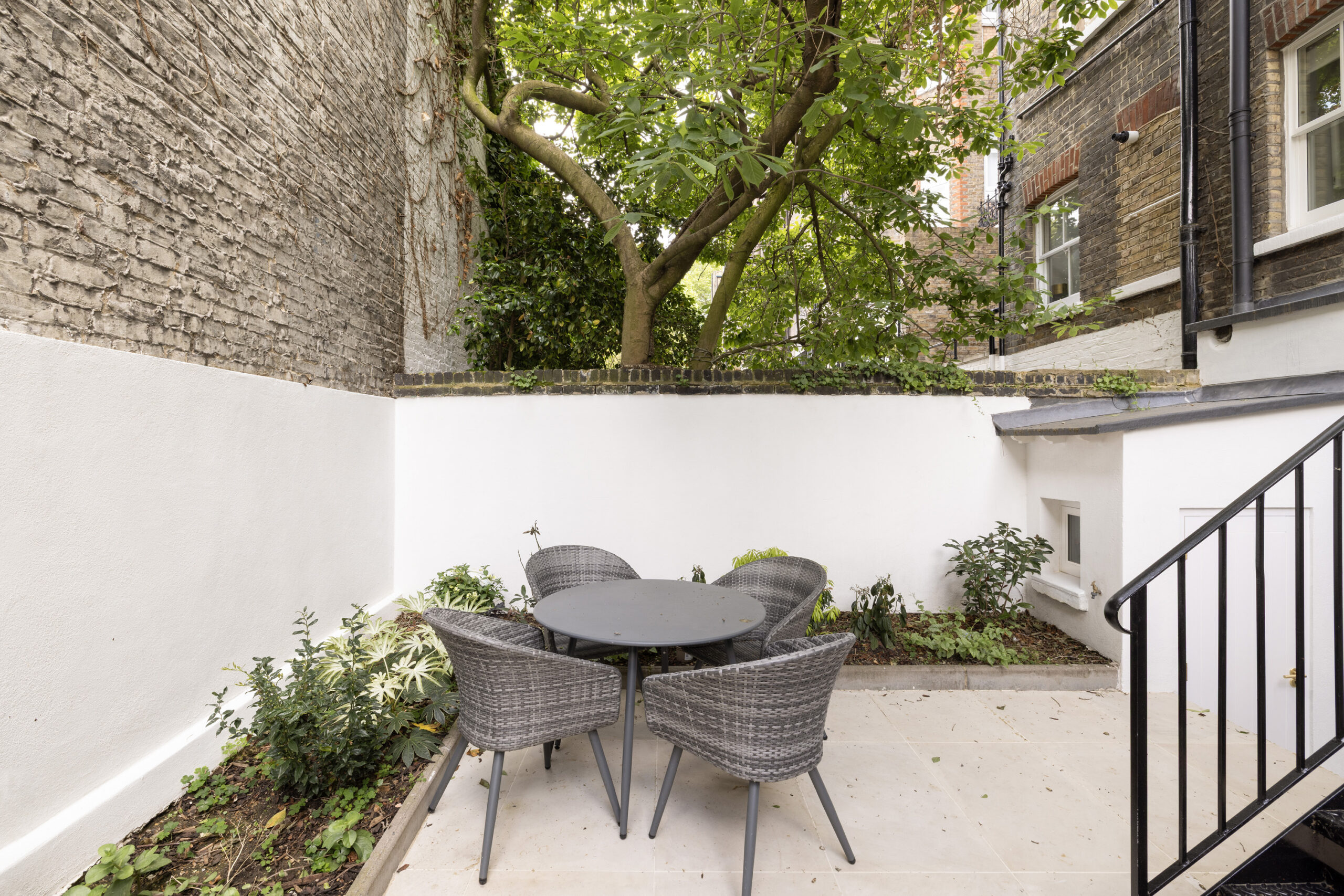 Domus-Nova-South-Kensington-Apartment-For-Sale-Roland-Gardens-30_Lo
