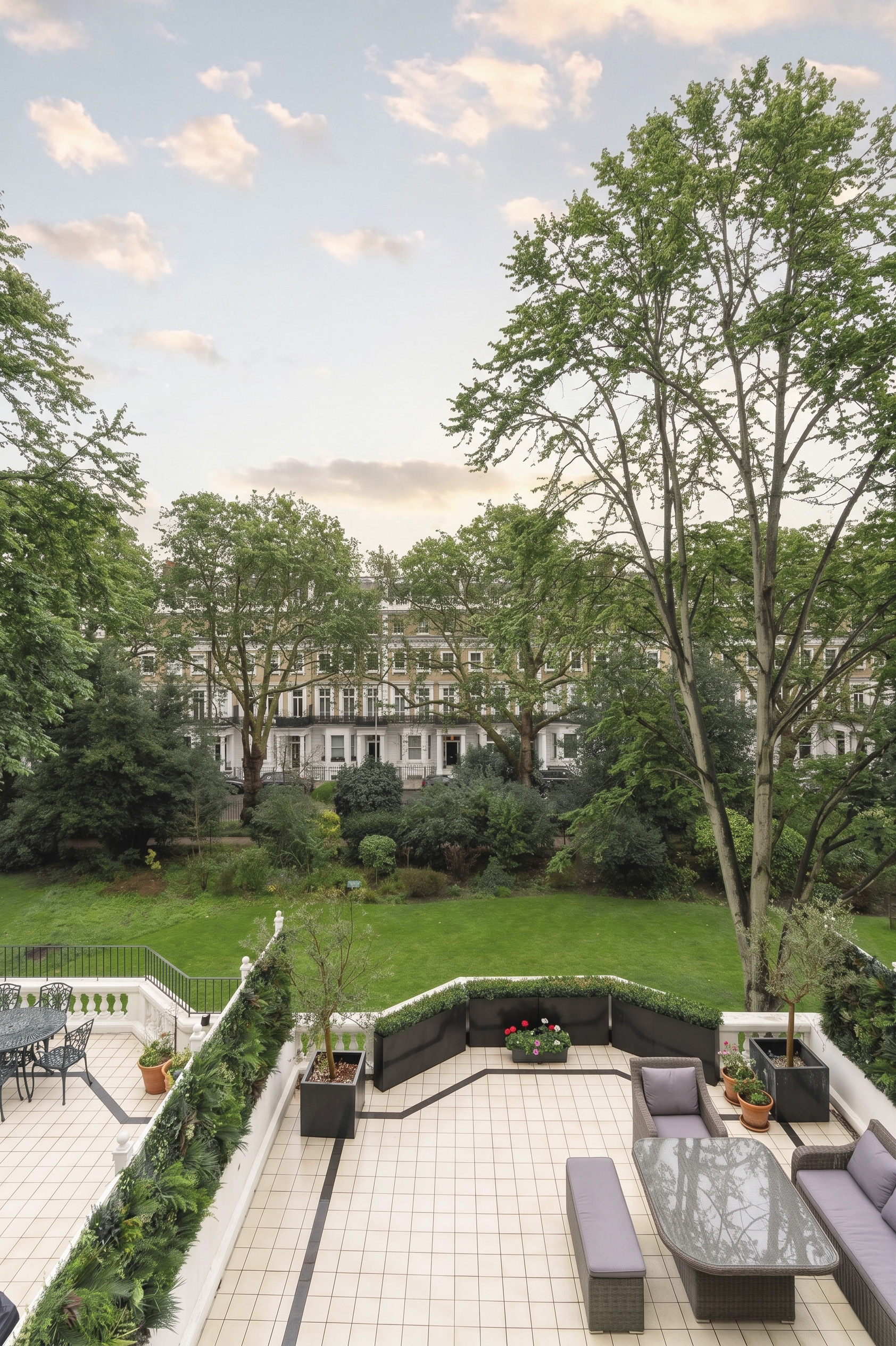 Domus-Nova-South-Kensington-Onslow-Gardens_.jpg4