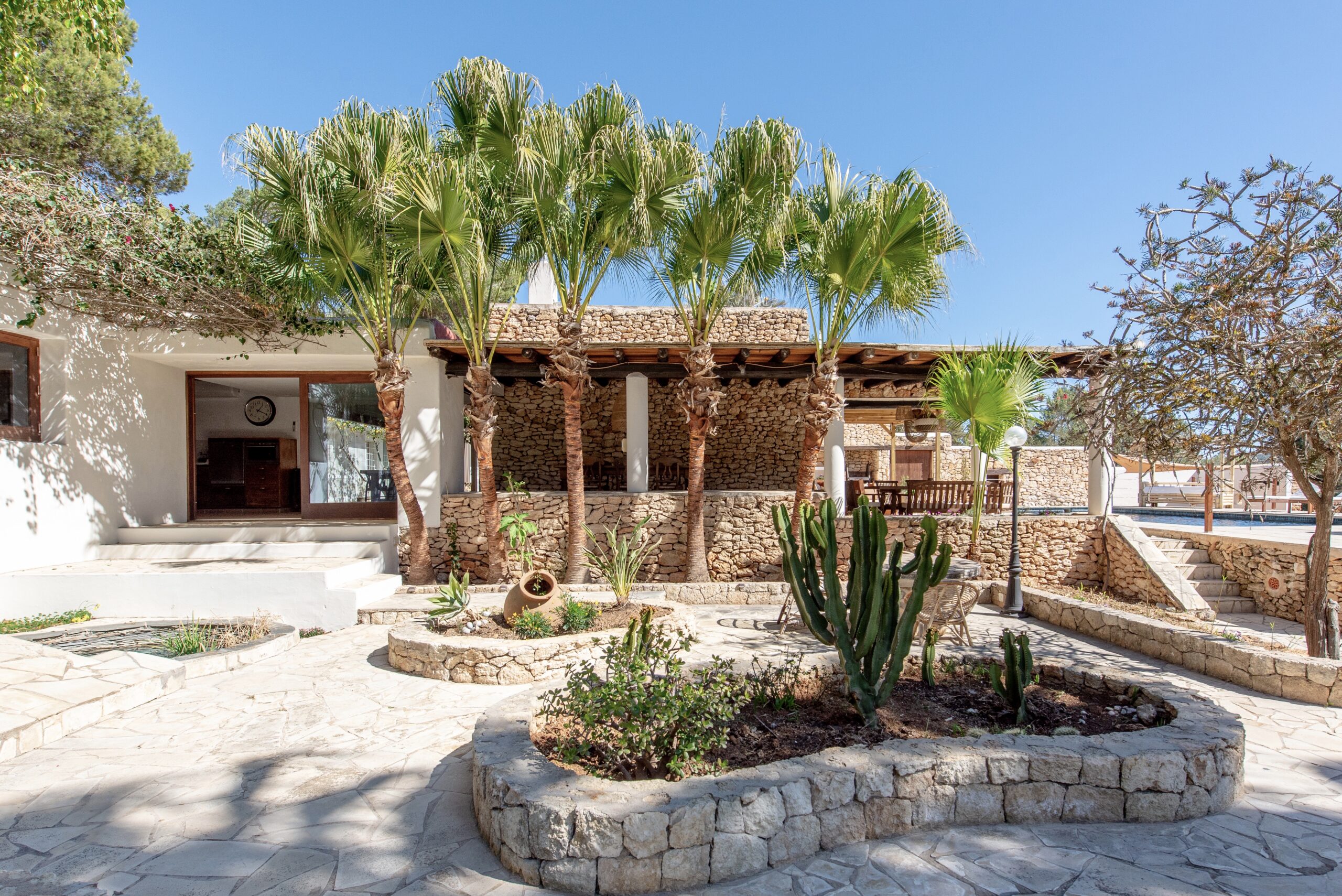 Domus-Nova-Villa-For-Rent-Can-Mateu-Ibiza (26)