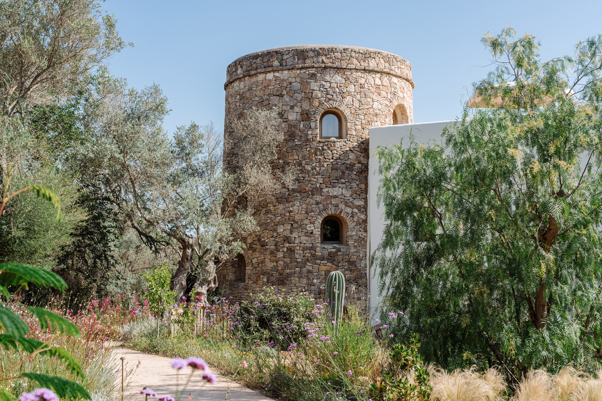 Domus-Nova-the-best-Ibiza-villas-for-retreats (8)