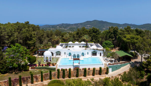 El_Palacio-Blanco-Ibiza-Luxury-Villa-For-Sale-Exclusive-Blakstad_1