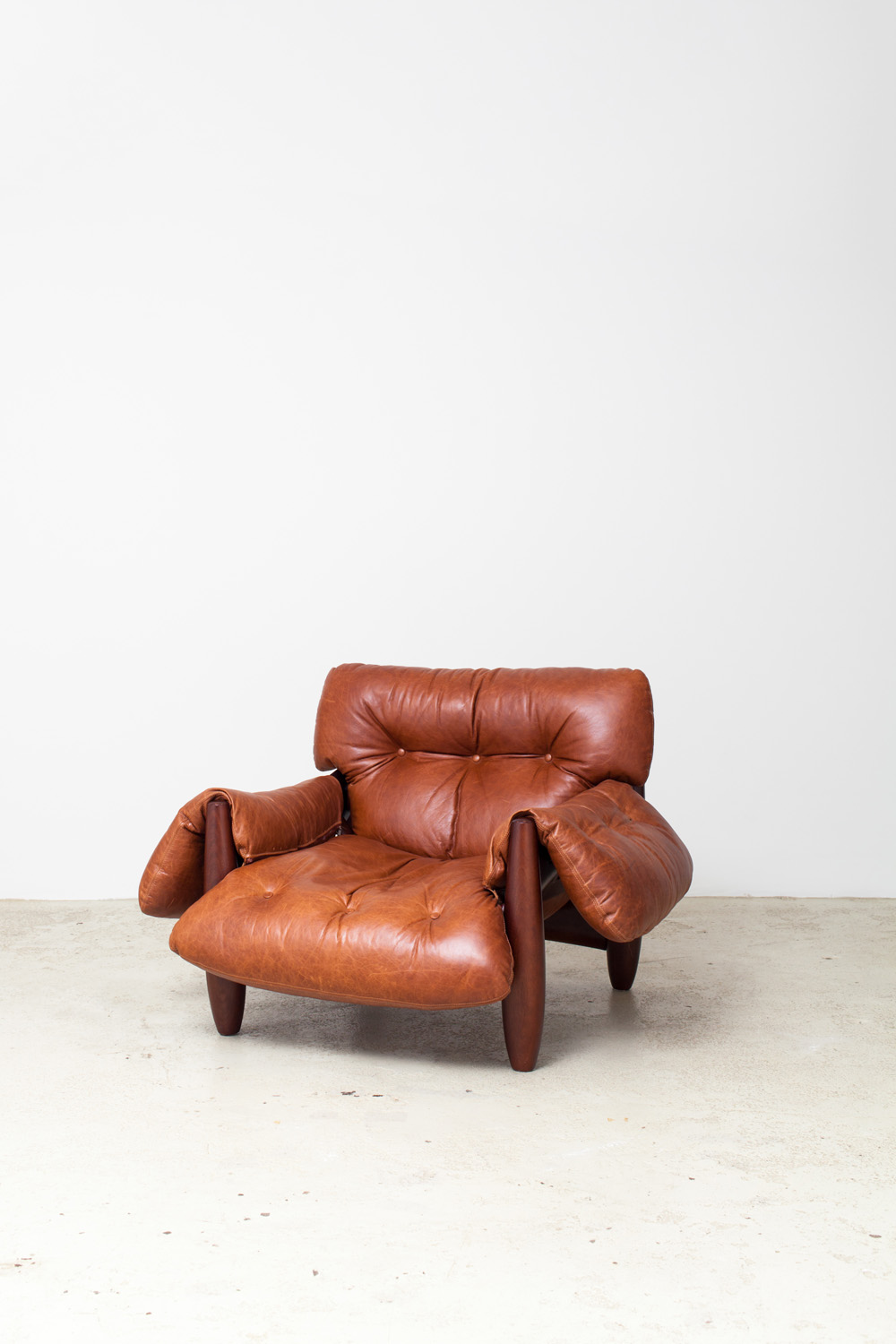 Luxury and artisinal furniture design in London: Armchair by Espasso