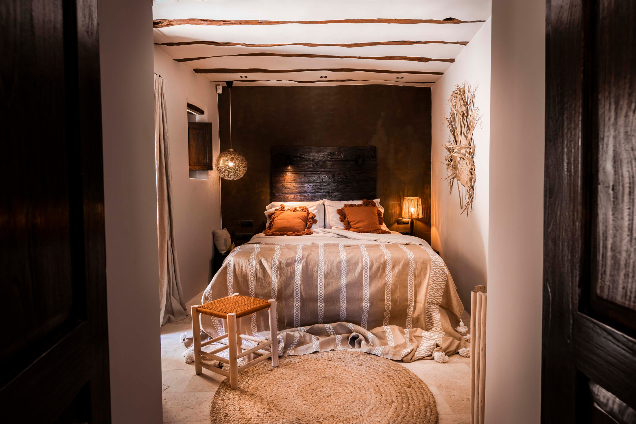A bedroom in a finca