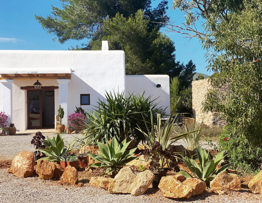 Exterior of Finca San Lorenzo - El Pop