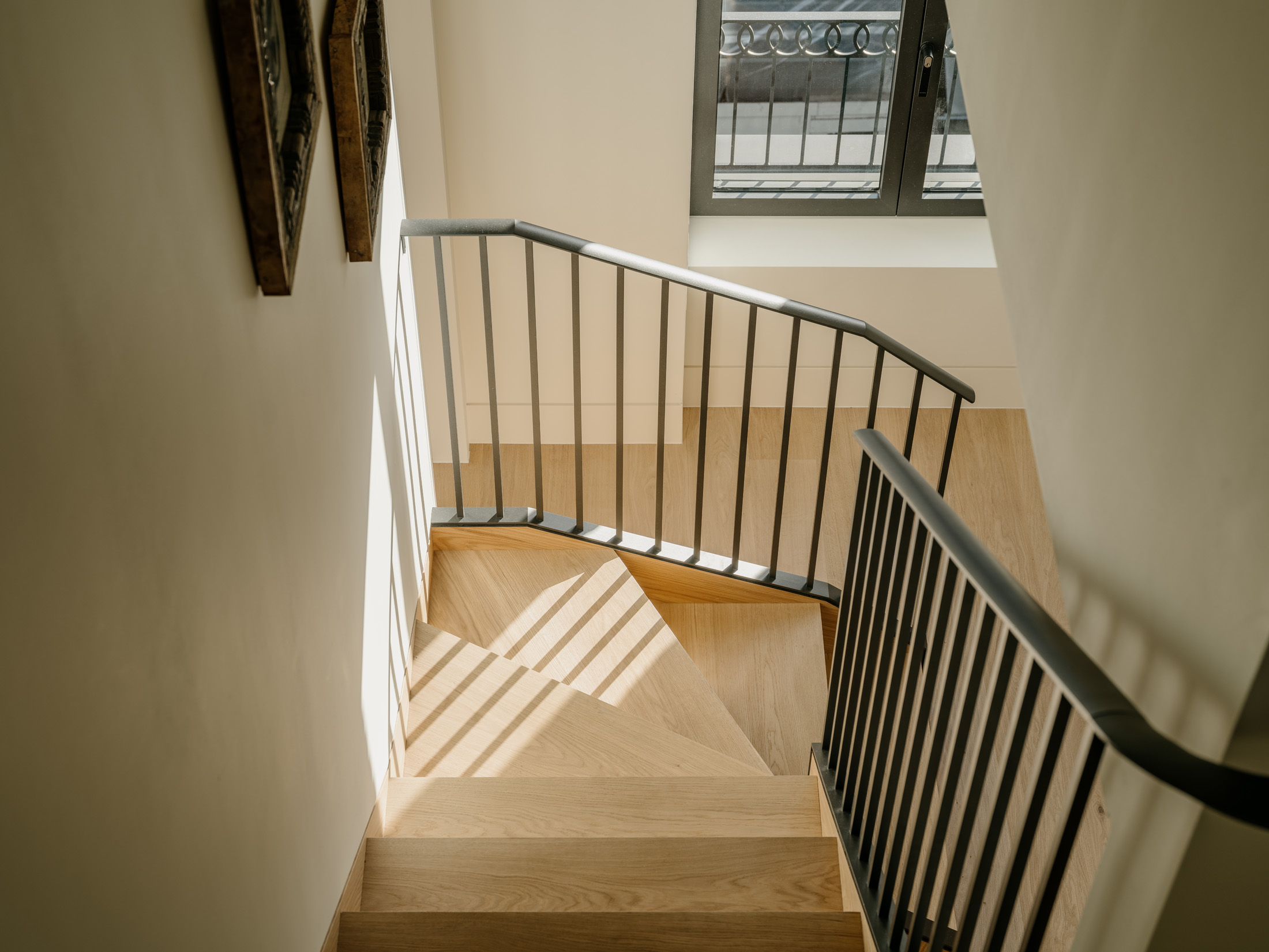 Grafted-Apartment-Arabescato-Fitzrovia-London-Top-Stairs-James-
