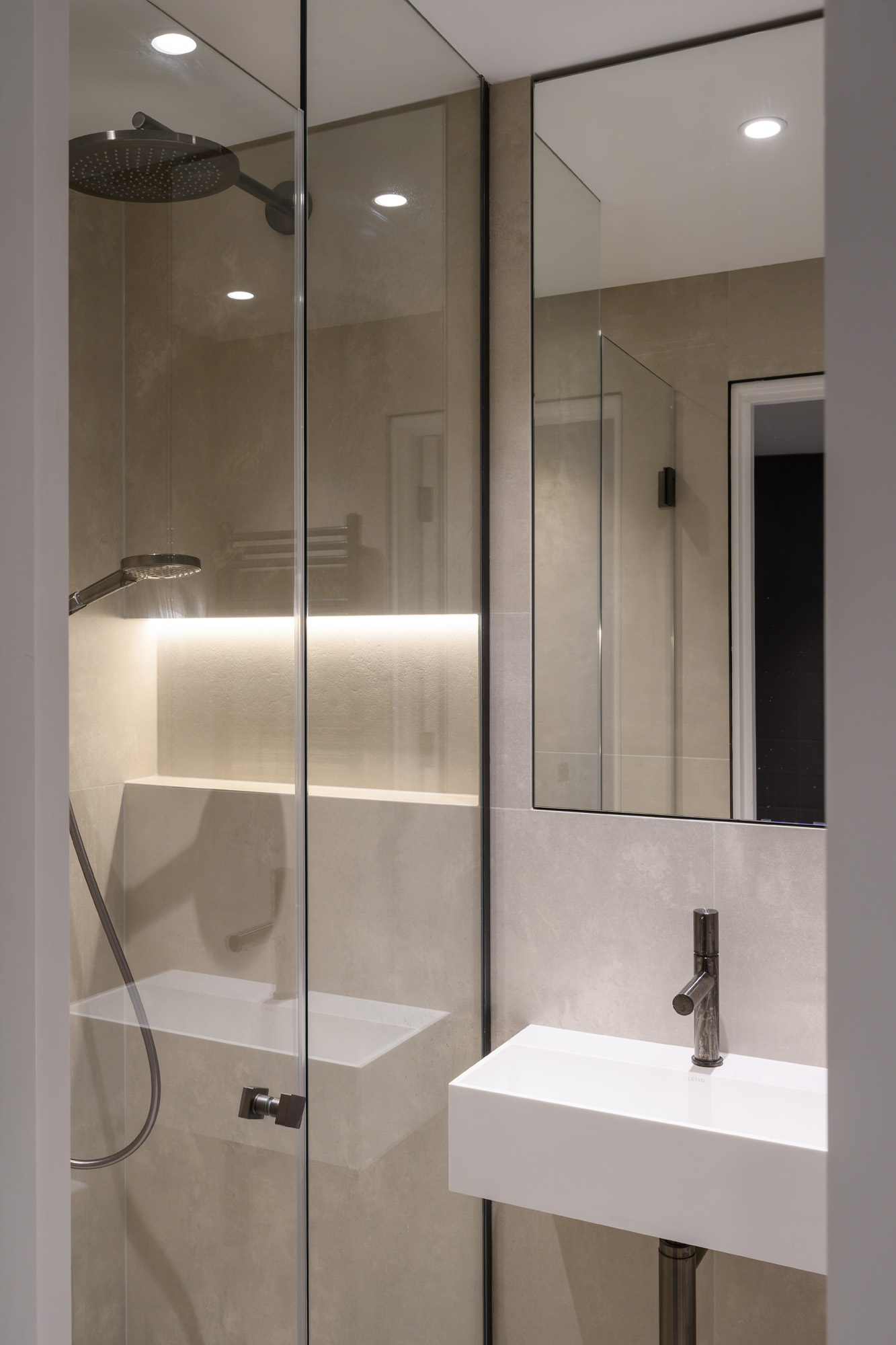 Hampstead-House-For-Rent-Holly-Bush-Vale-33_Lo