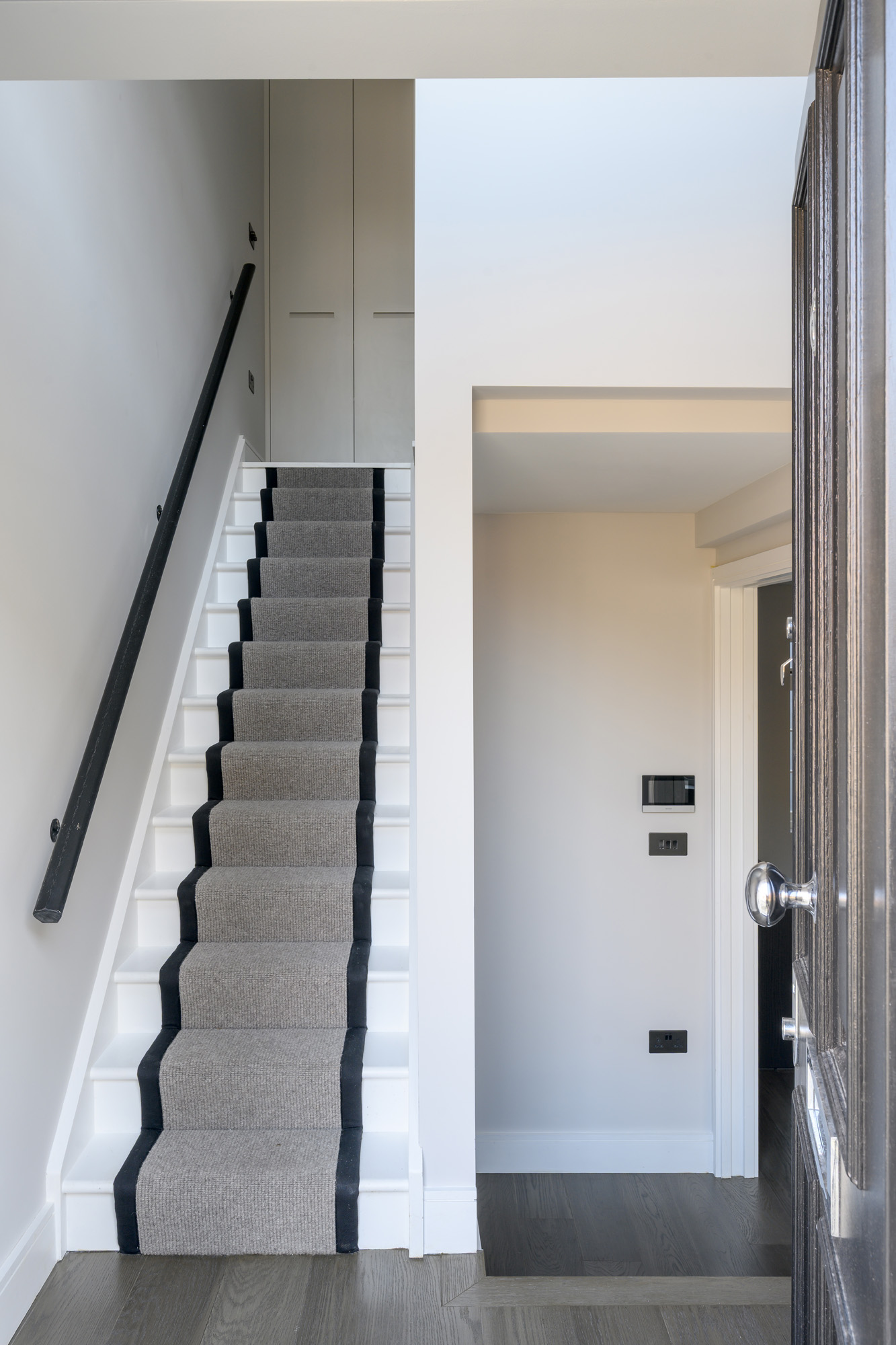 Hampstead-House-For-Rent-Holly-Bush-Vale-5_Lo