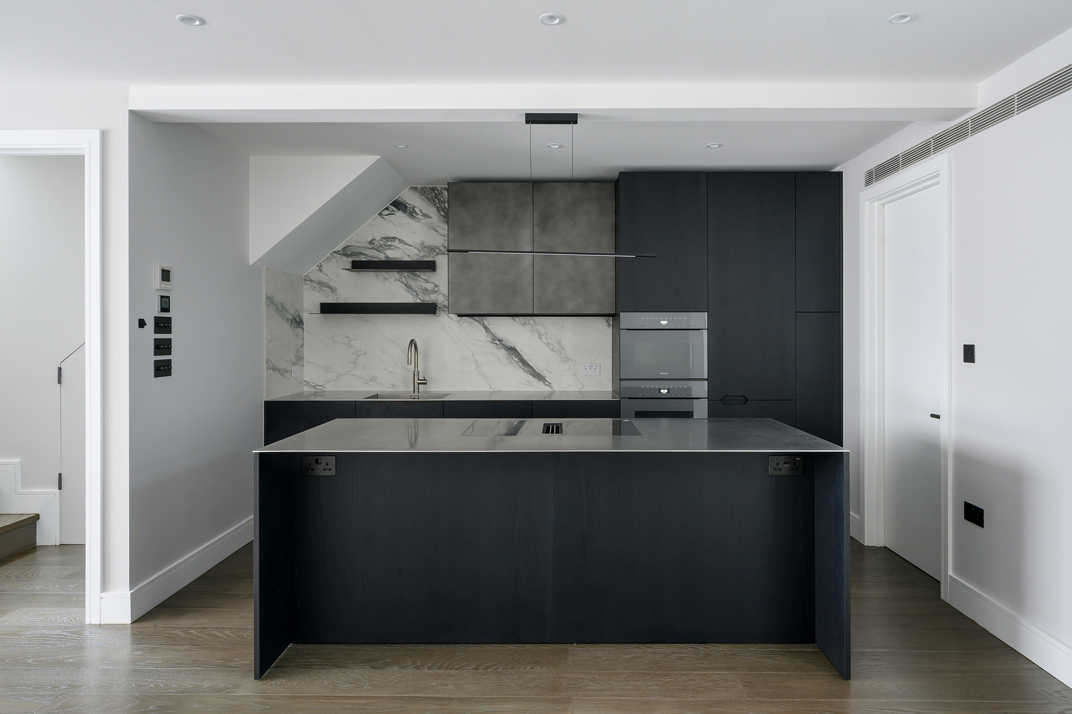 Hampstead-House-For-Rent-Holly-Bush-Vale-9_Lo_