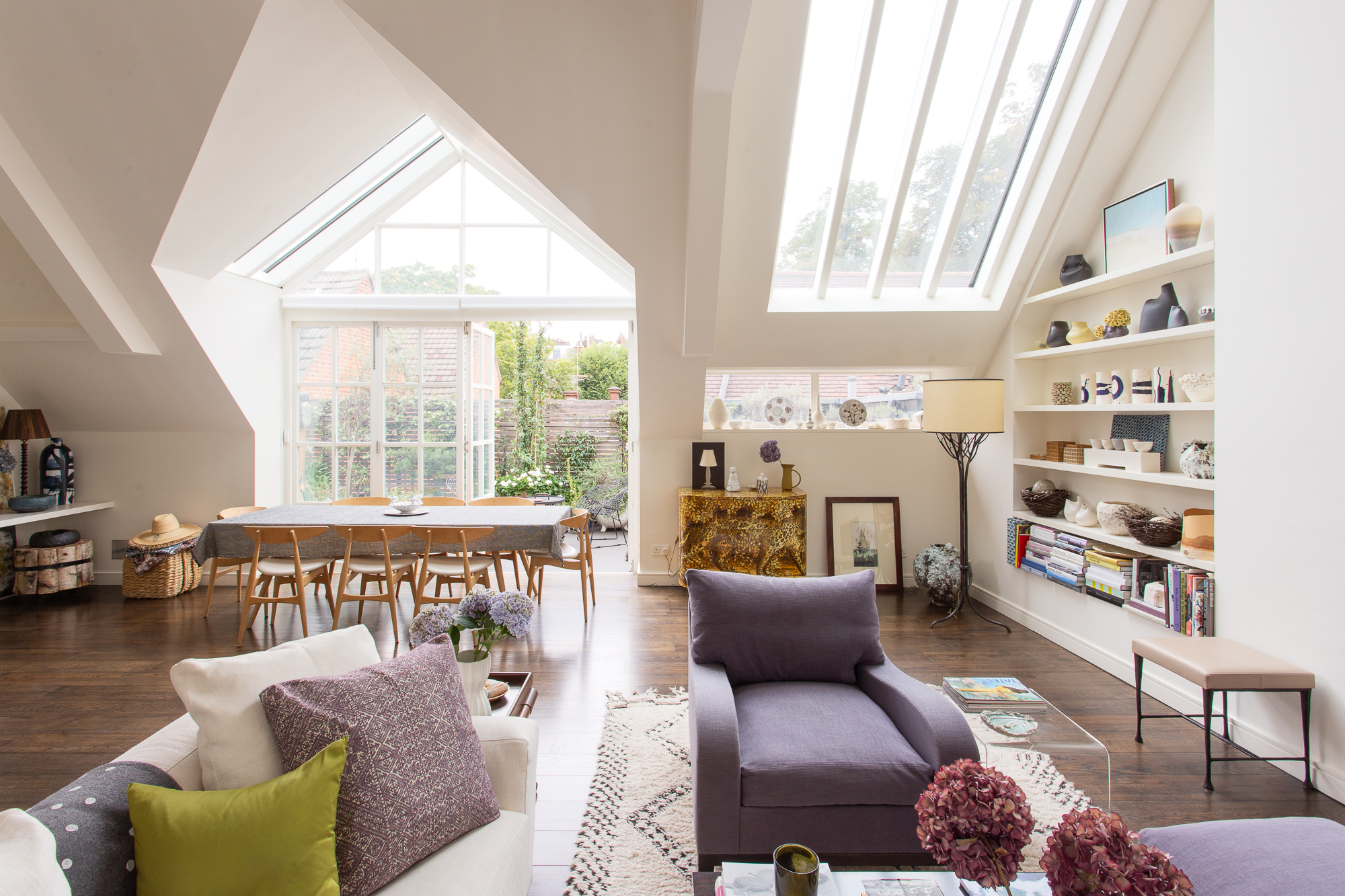 Reception room with vaulted ceiling in a three-bedroom Holland Park maisonette for sale