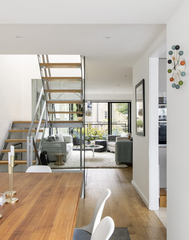 For Sale: Holland Park Princes Yard W11 minimalist interior design in the dining room
