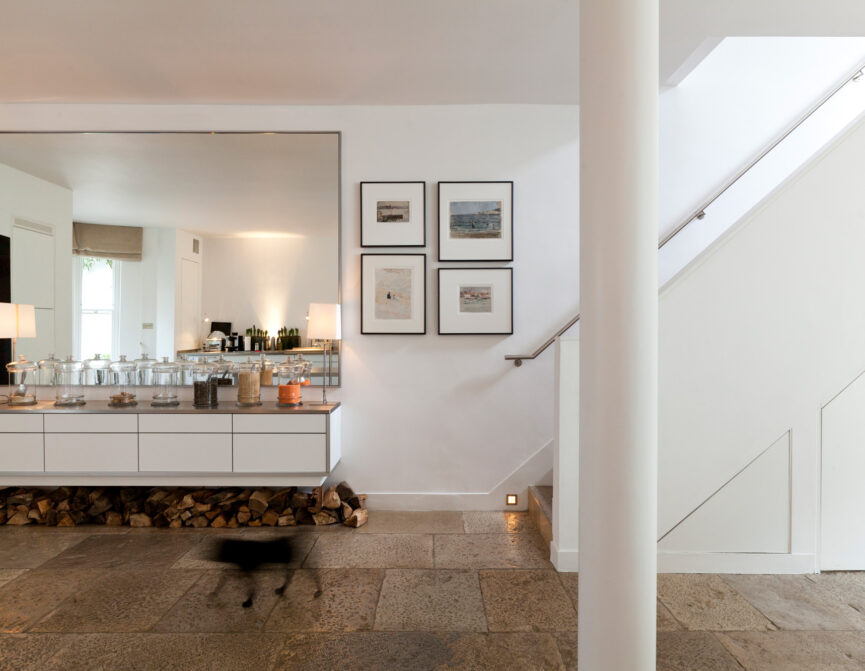 For Sale: Lansdowne Road Notting Hill W11 minimalist interior design