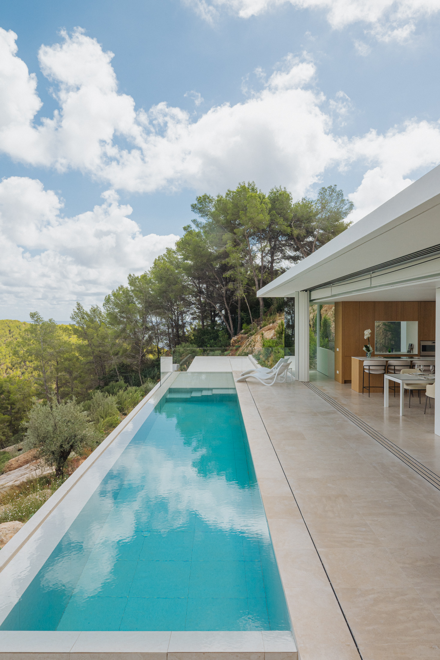 Ibiza-Architect-Designd-Villa-For-Sale-Roca-Llisa-Villa-Aria- (3)