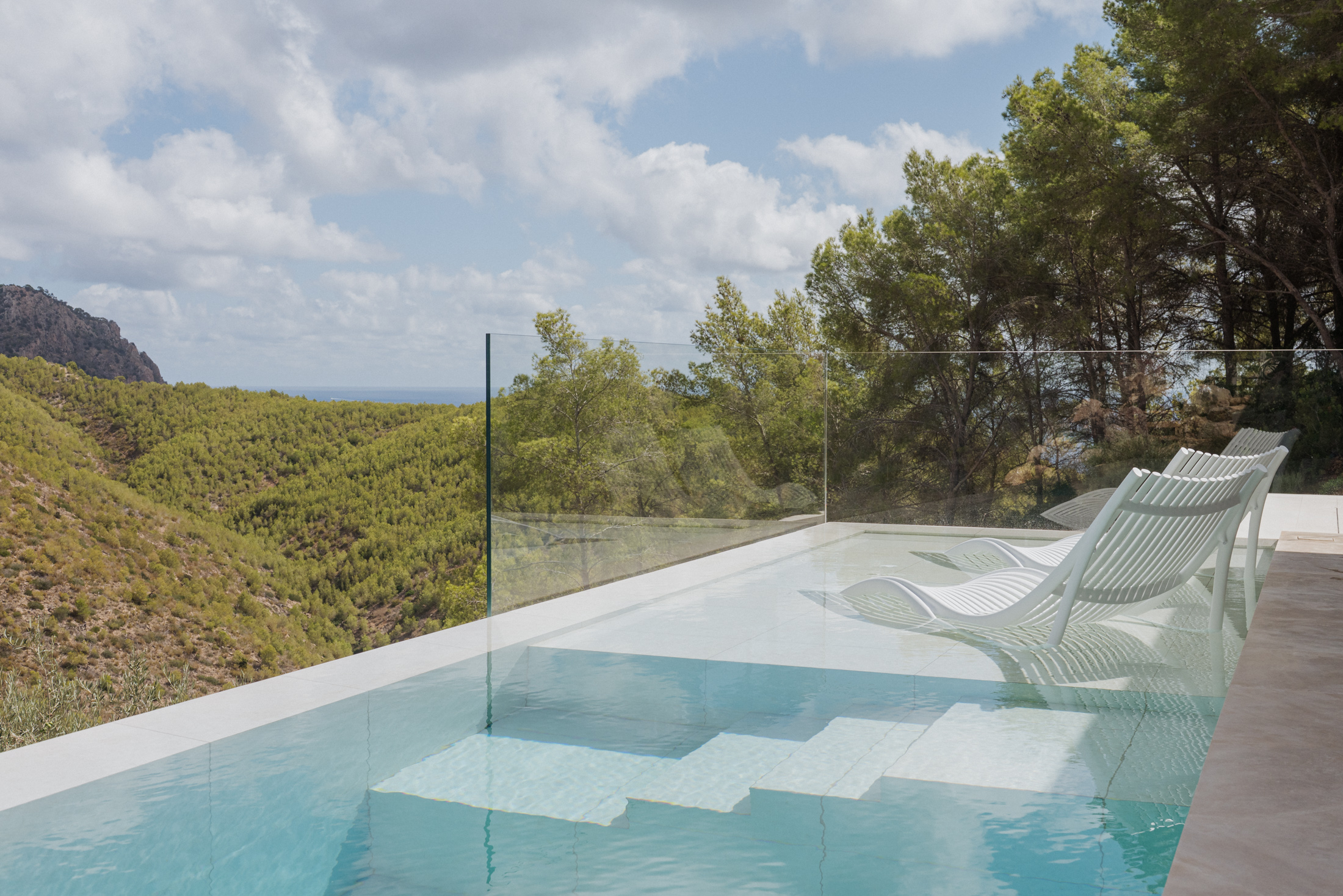 Ibiza-Architect-Designd-Villa-For-Sale-Roca-Llisa-Villa-Aria- (5)