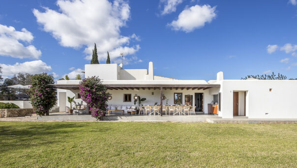 Exterior view of a luxury finca to rent in Ibiza
