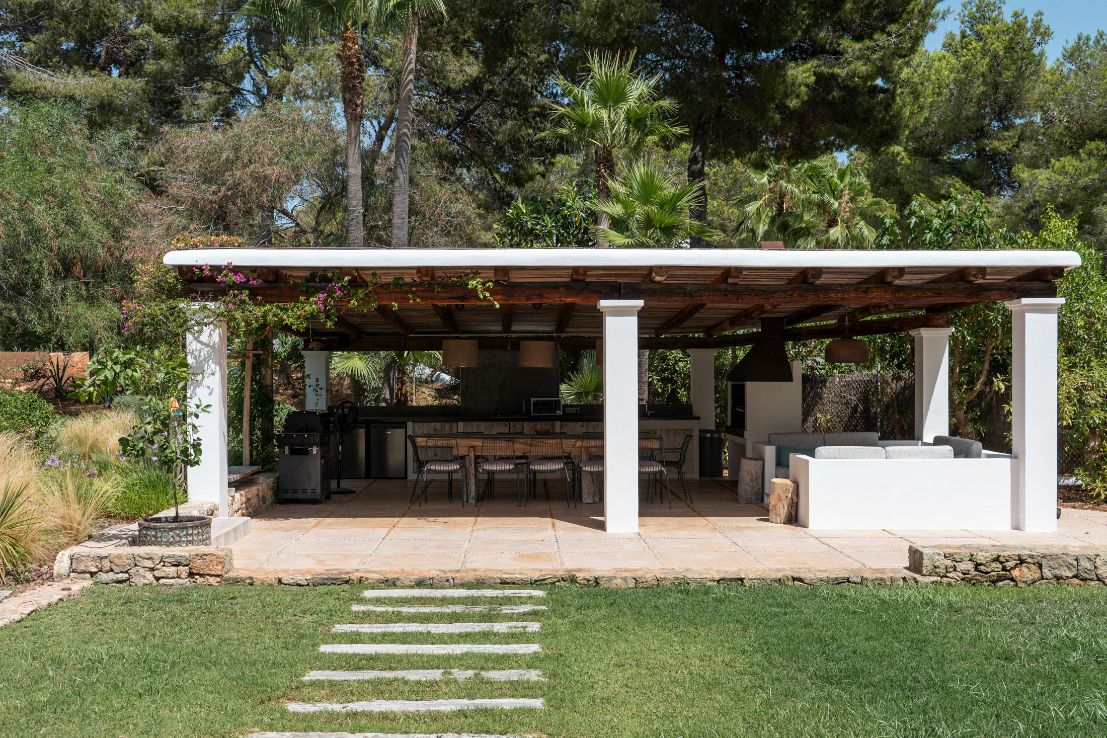Ibiza-Luxury-Finca-Villa-For-Sale-Cala-Jondal- (14)