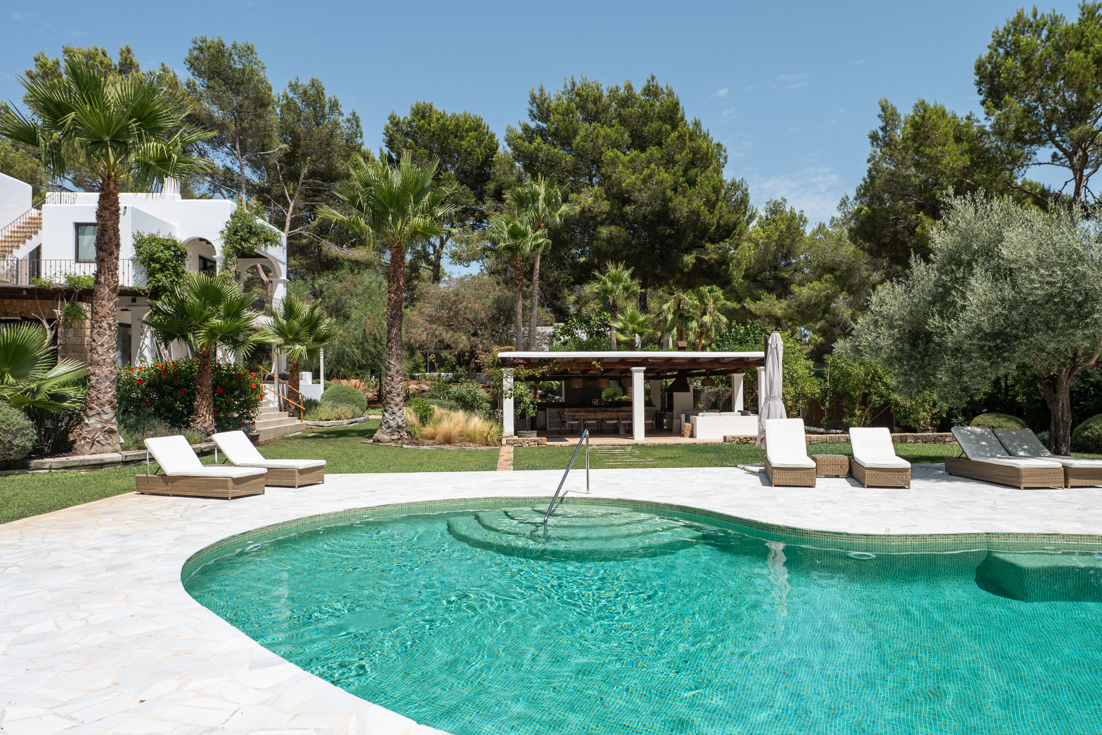 Ibiza-Luxury-Finca-Villa-For-Sale-Cala-Jondal- (3)