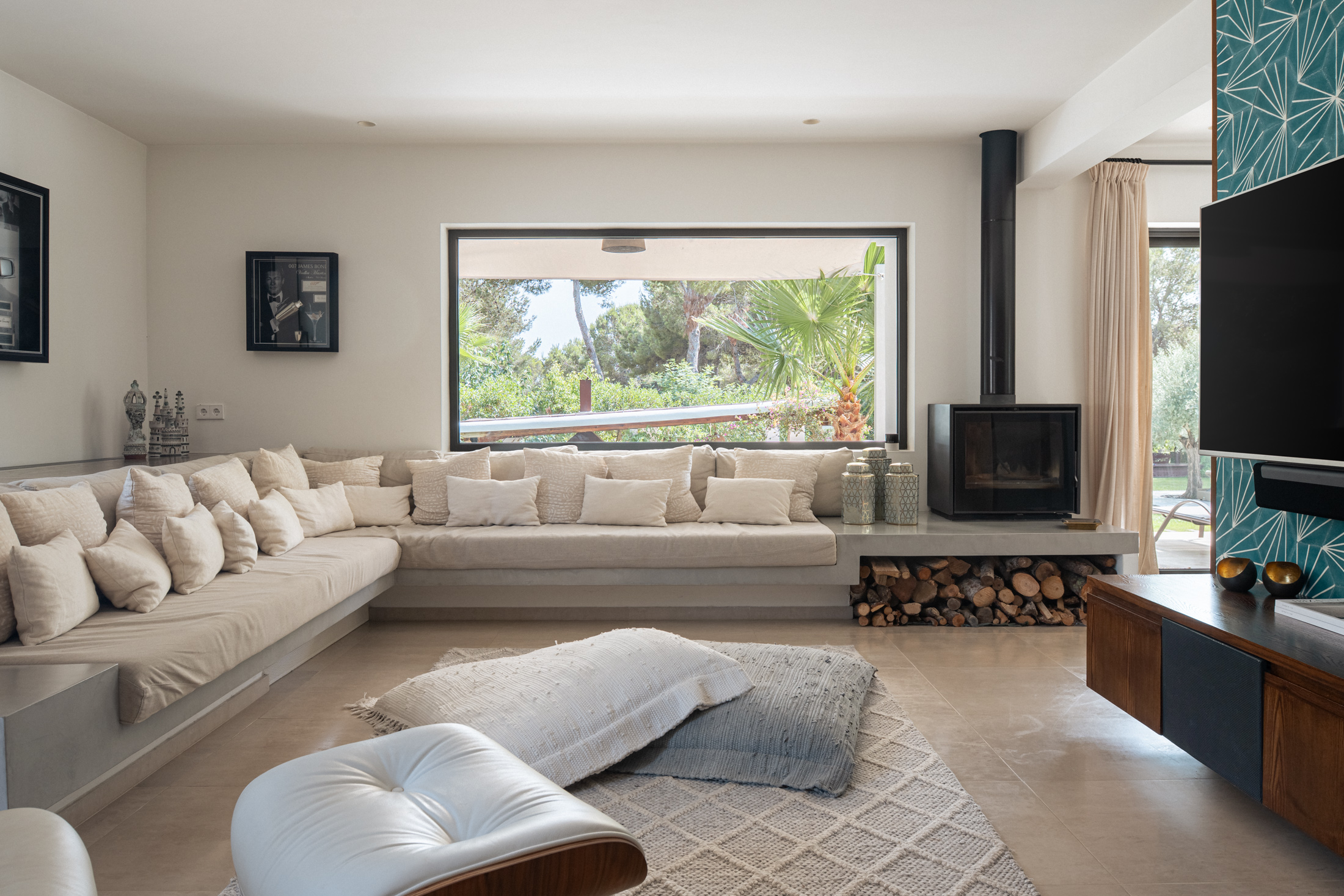 Ibiza-Luxury-Finca-Villa-For-Sale-Cala-Jondal- (33)