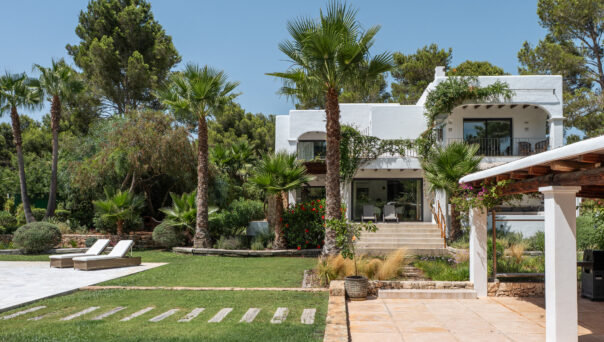 Ibiza-Luxury-Finca-Villa-For-Sale-Cala-Jondal- (6)