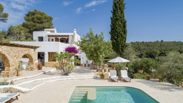 Ibiza-Villa-For-Rent-Santa-Gertrudis-Can-Calma- (1)