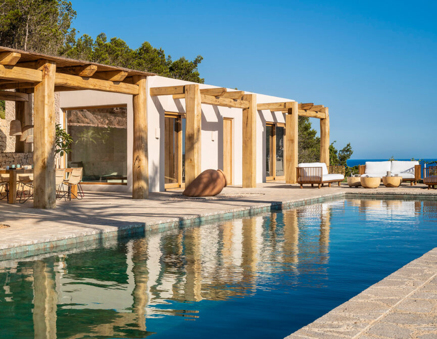 Pool and finca with sea views in Ibiza