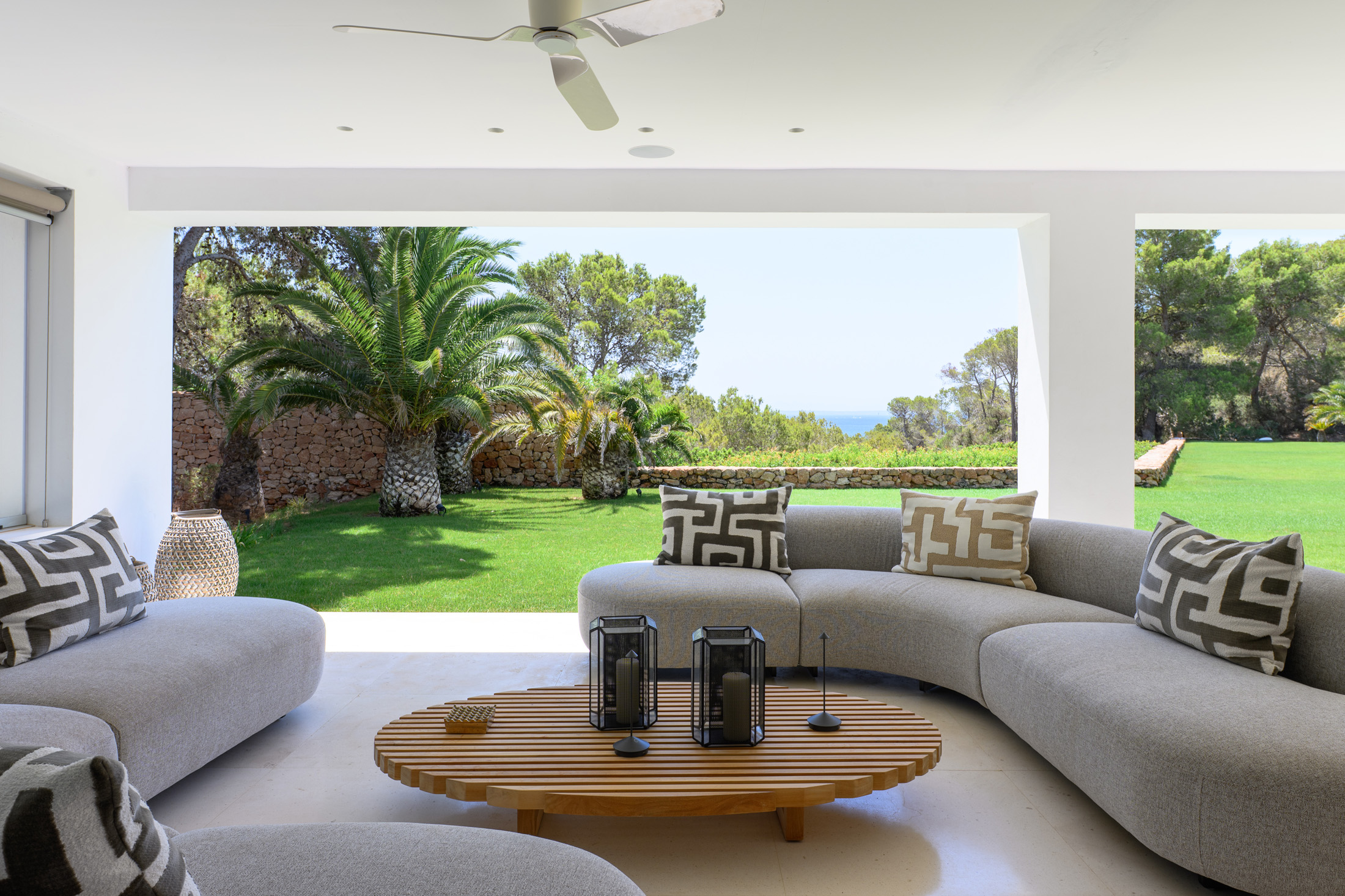 Ibiza-Villa-To-Rent-South-West-Oasis (58)