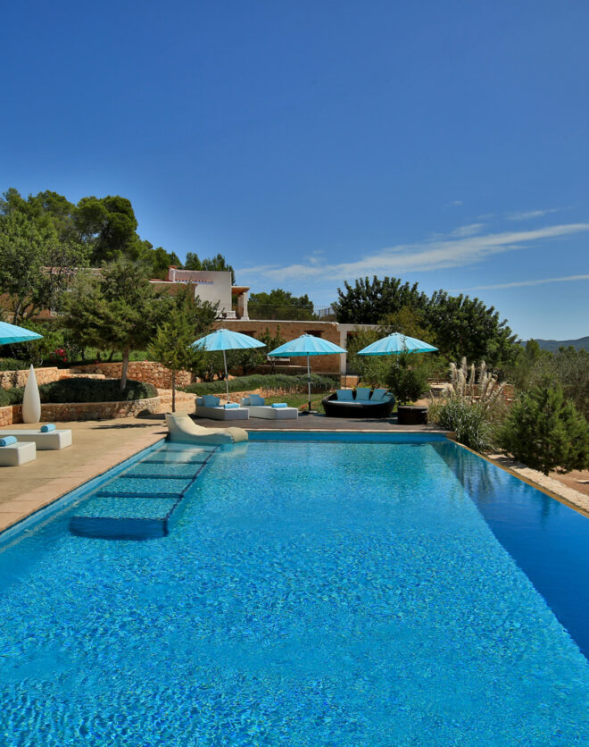 The pool of a luxury villa near San Antonio