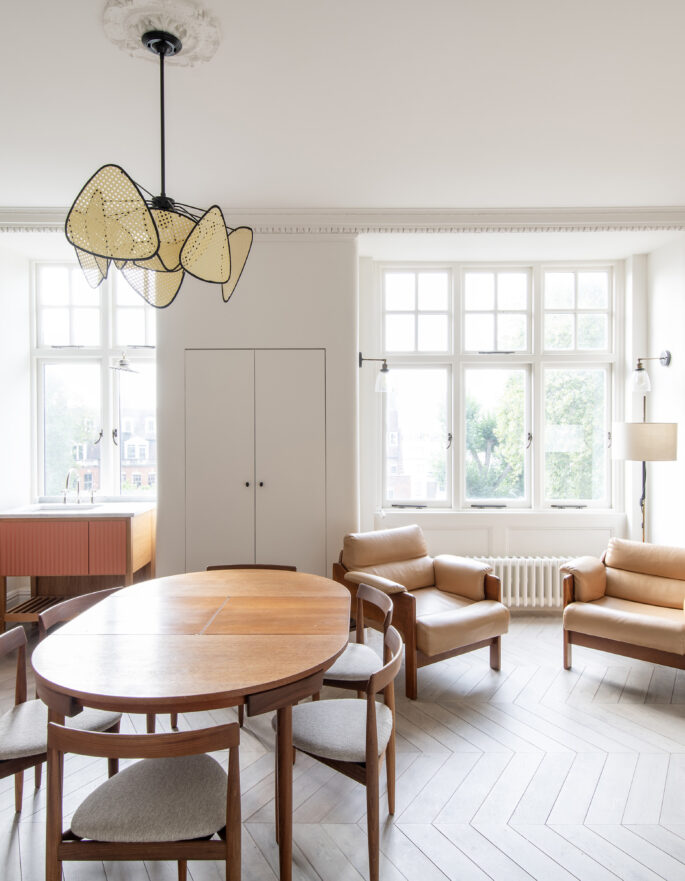 Bright spacious interior of a luxury apartment for rent in Kensington