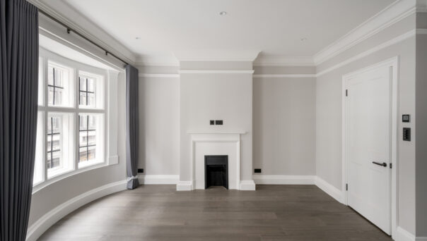 Kensington-Apartment-For-Rent-Young-Street-2_Lo