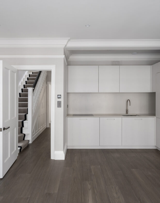 Kensington-Apartment-For-Rent-Young-Street-7_Lo