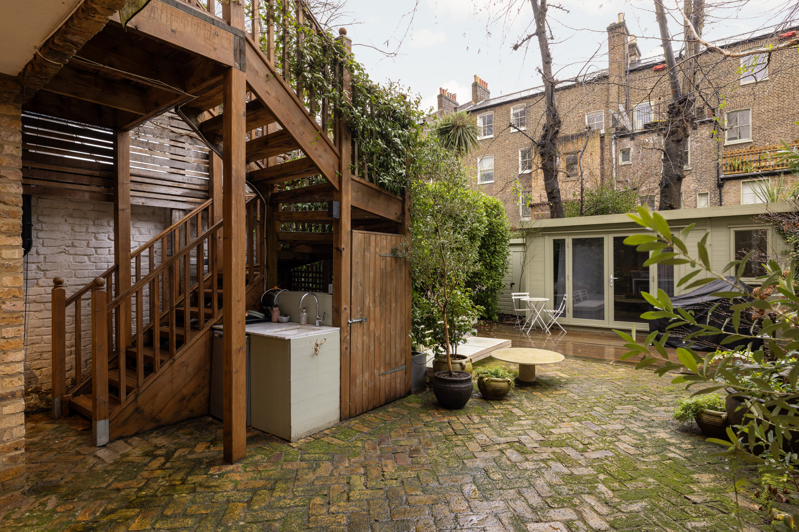 Ladbroke-Grove-Apartment-For-Rent-Oxford-Gardens-31_Lo