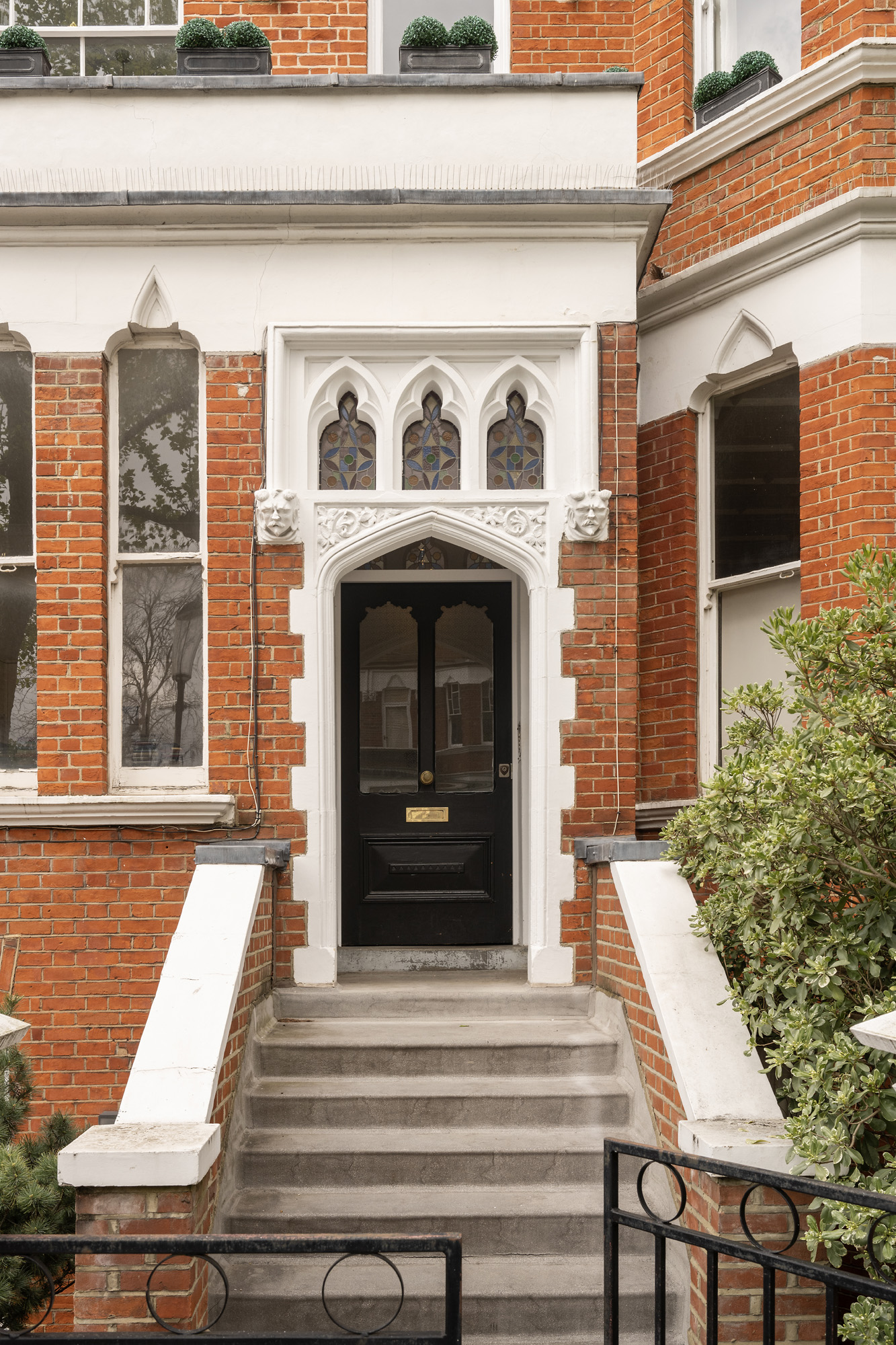 Ladbroke-Grove-Apartment-For-Sale-Bassett-Road-25_Lo