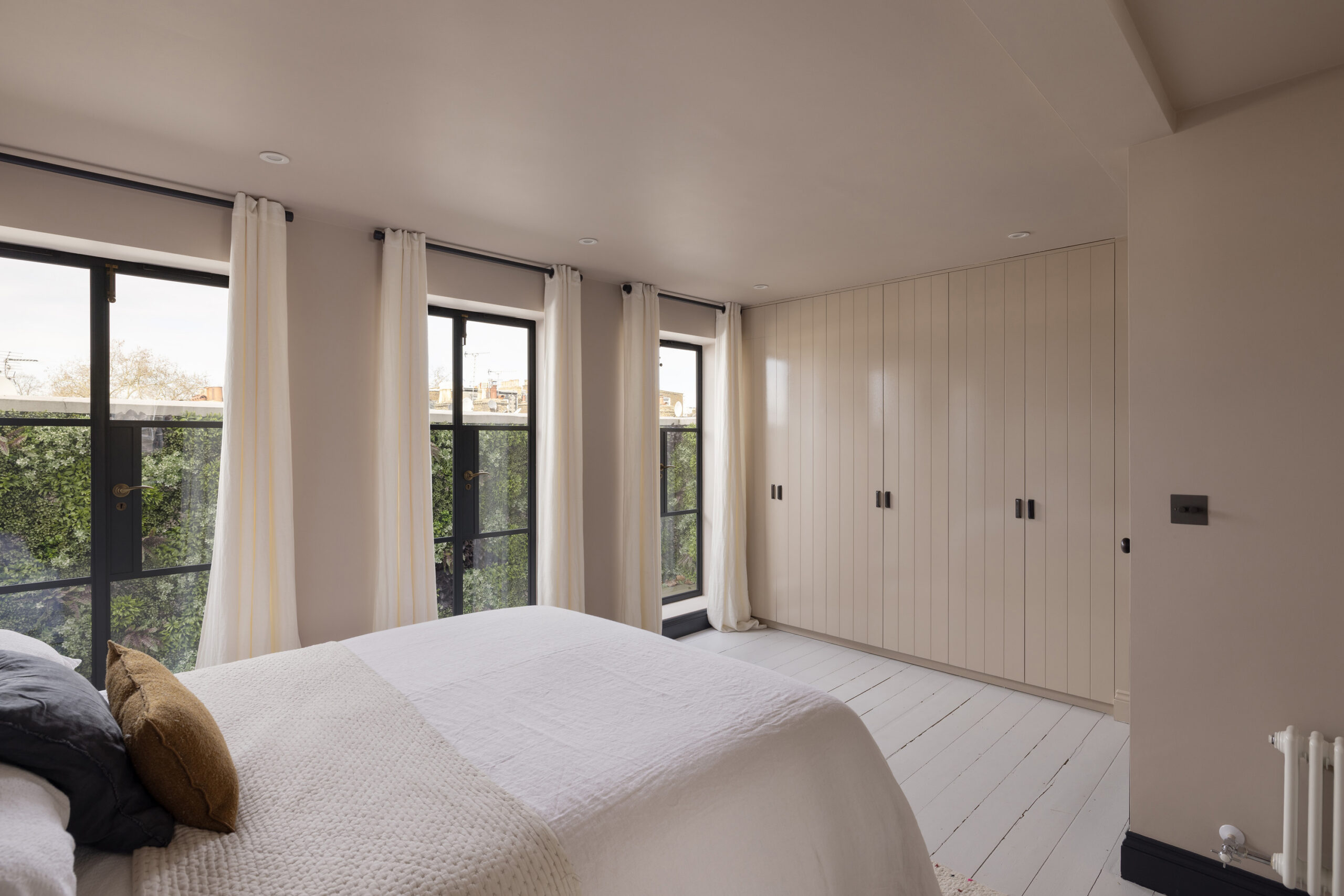 Ladbroke-Grove-Apartment-For-Sale-Chesterton-Road-Reshoot-6_Lo