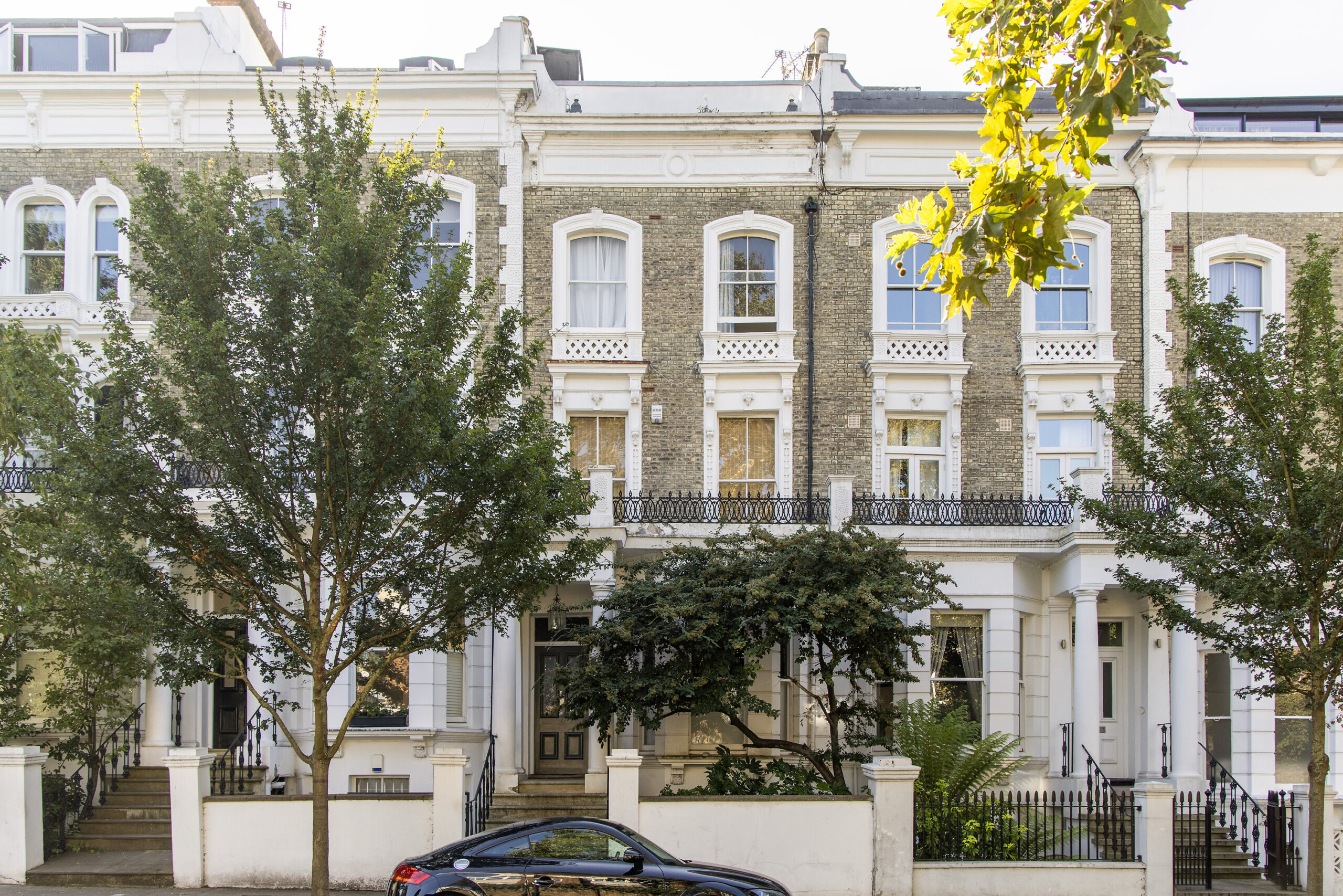 Ladbroke-Grove-Apartment-For-Sale-St-Charles-Square-Externals-2_Lo