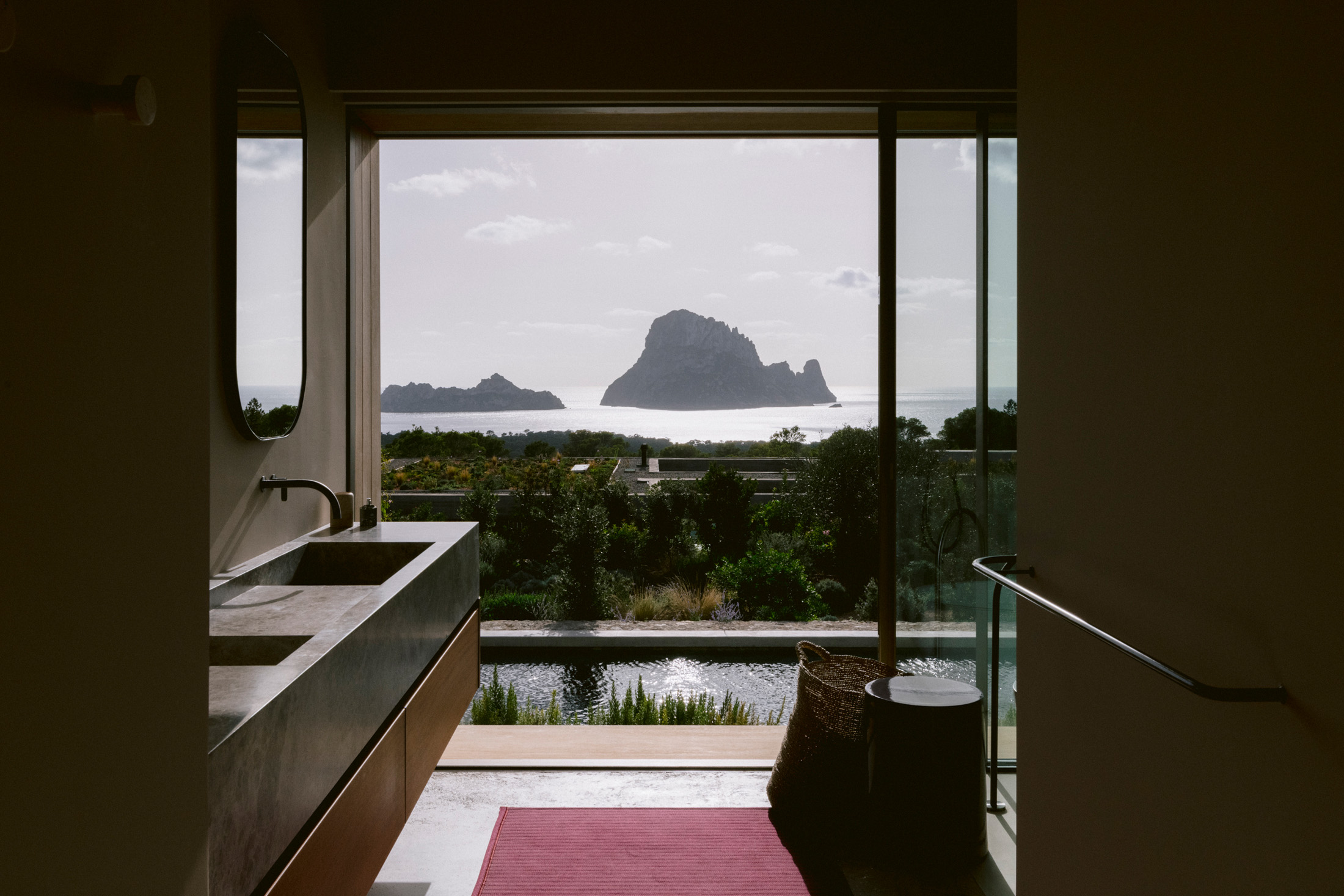 Luxury-Ibiza-Architect-Desgned-Modernist-Villa-For-Sale-Es-Vedra-Romano-Arquitectos- (106)