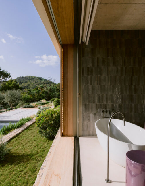 Luxury-Ibiza-Architect-Desgned-Modernist-Villa-For-Sale-Es-Vedra-Romano-Arquitectos- (112)