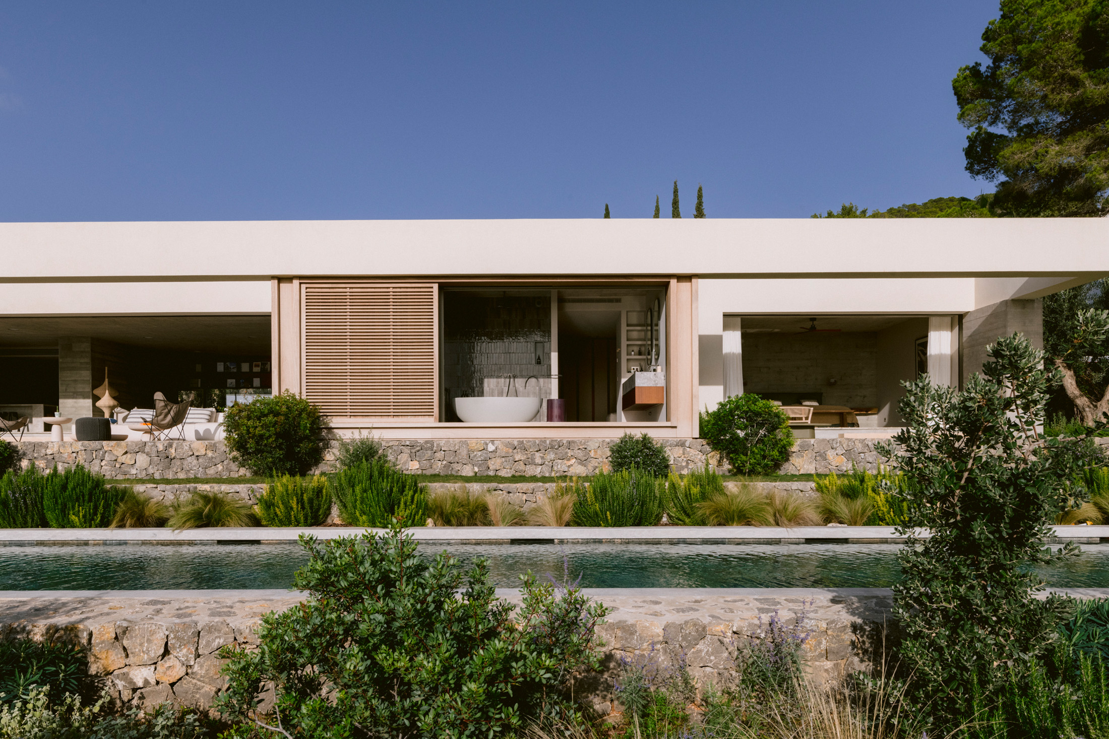 Luxury-Ibiza-Architect-Desgned-Modernist-Villa-For-Sale-Es-Vedra-Romano-Arquitectos- (138)