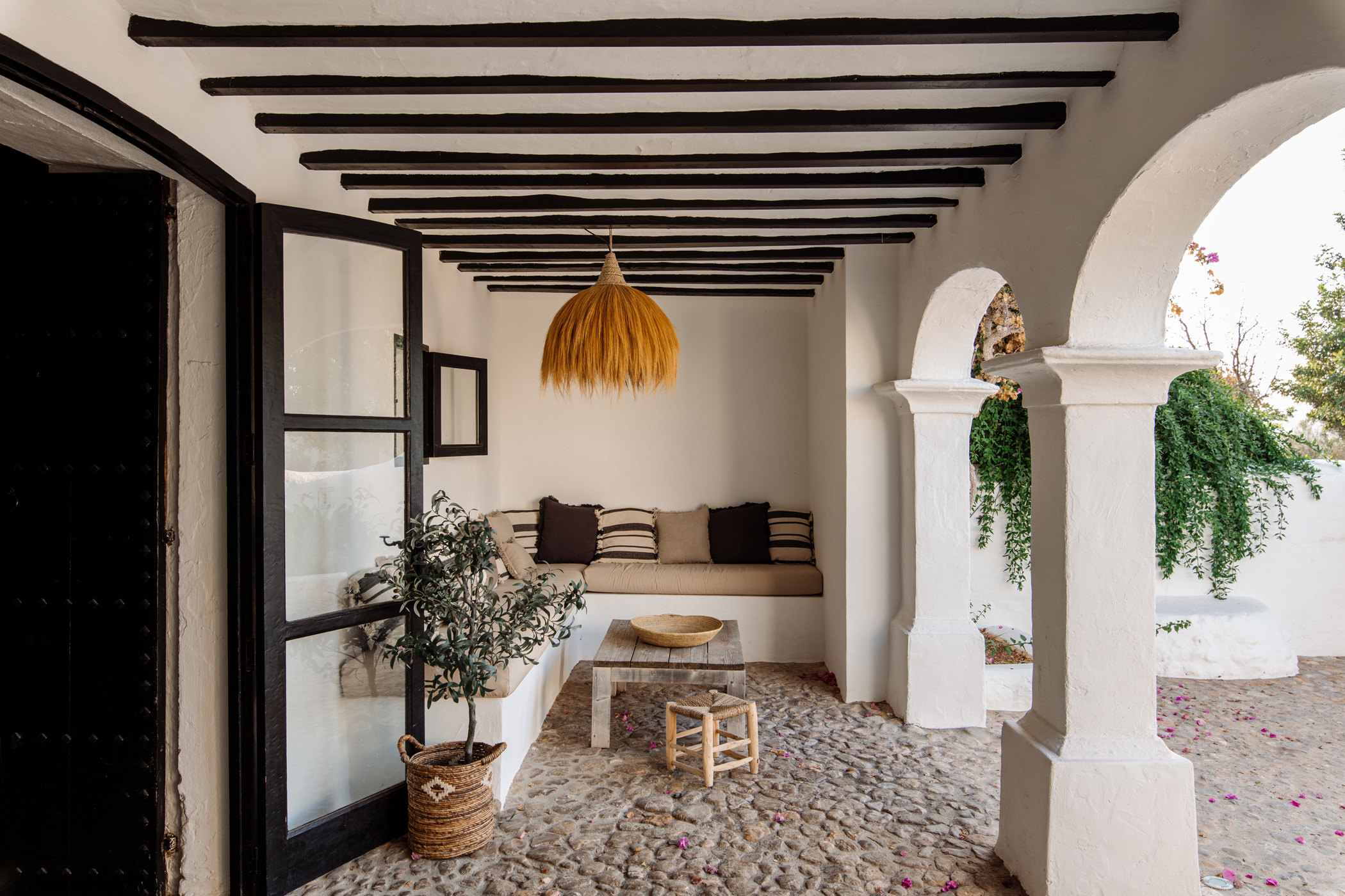Luxury-Ibiza-Villa-To-Rent-Finca-Arcos_65