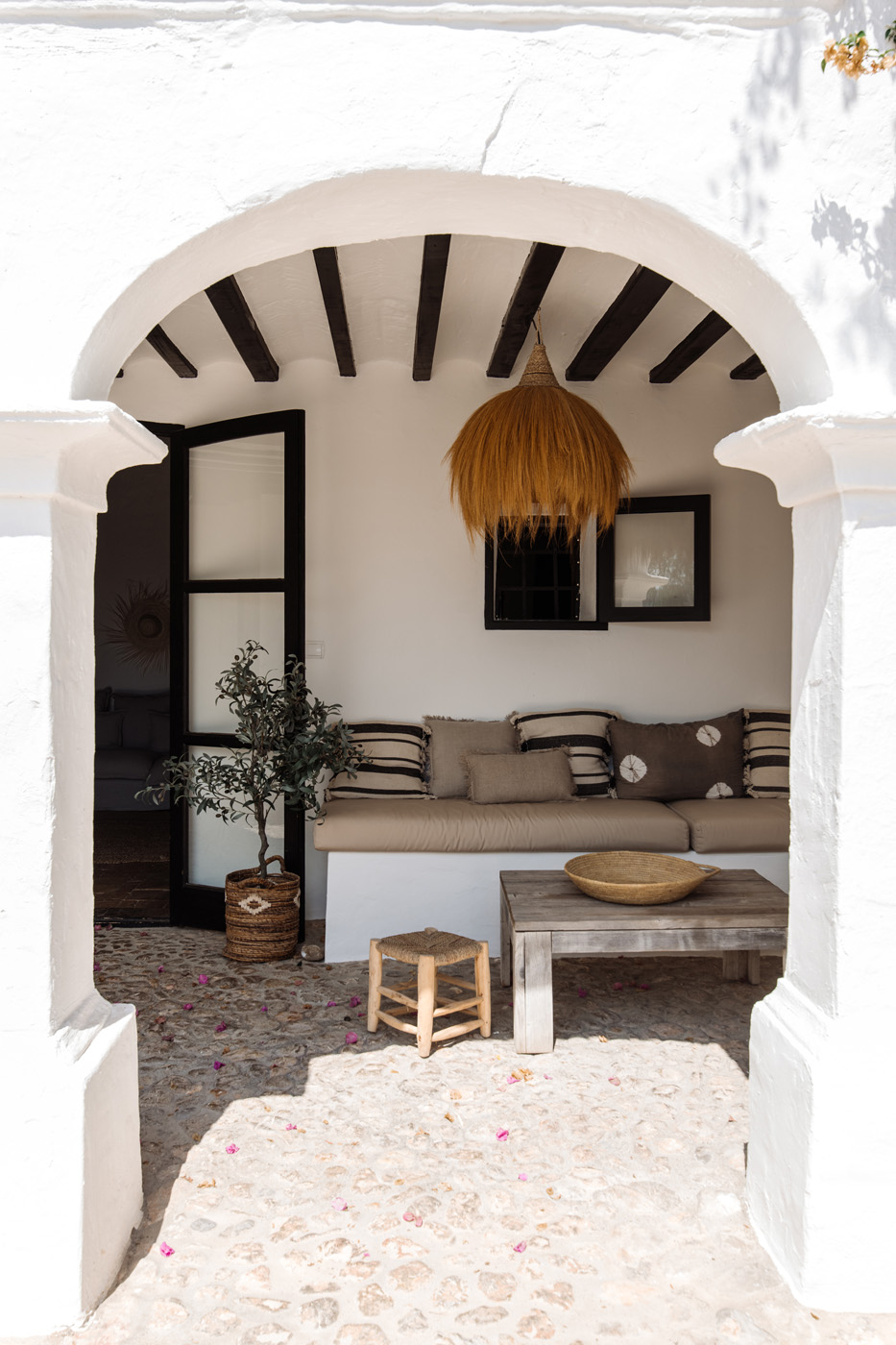Luxury-Ibiza-Villa-To-Rent-Finca-Arcos_95