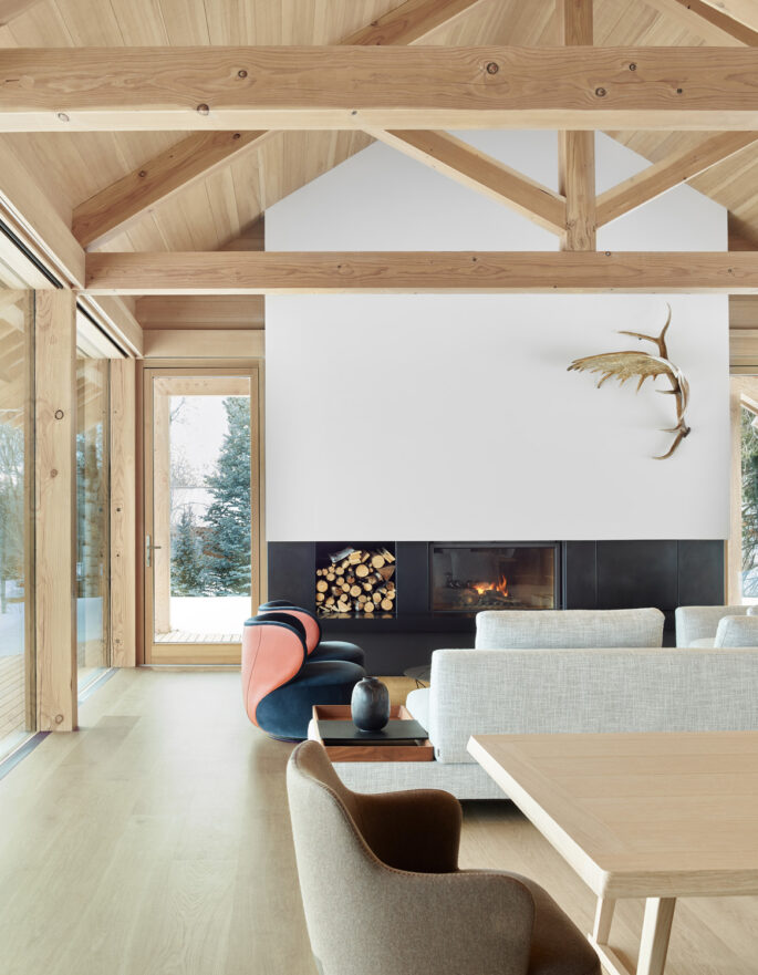 Interior of Snake River Cabin by McLean Quinlan - luxury contemporary design and architecture in London